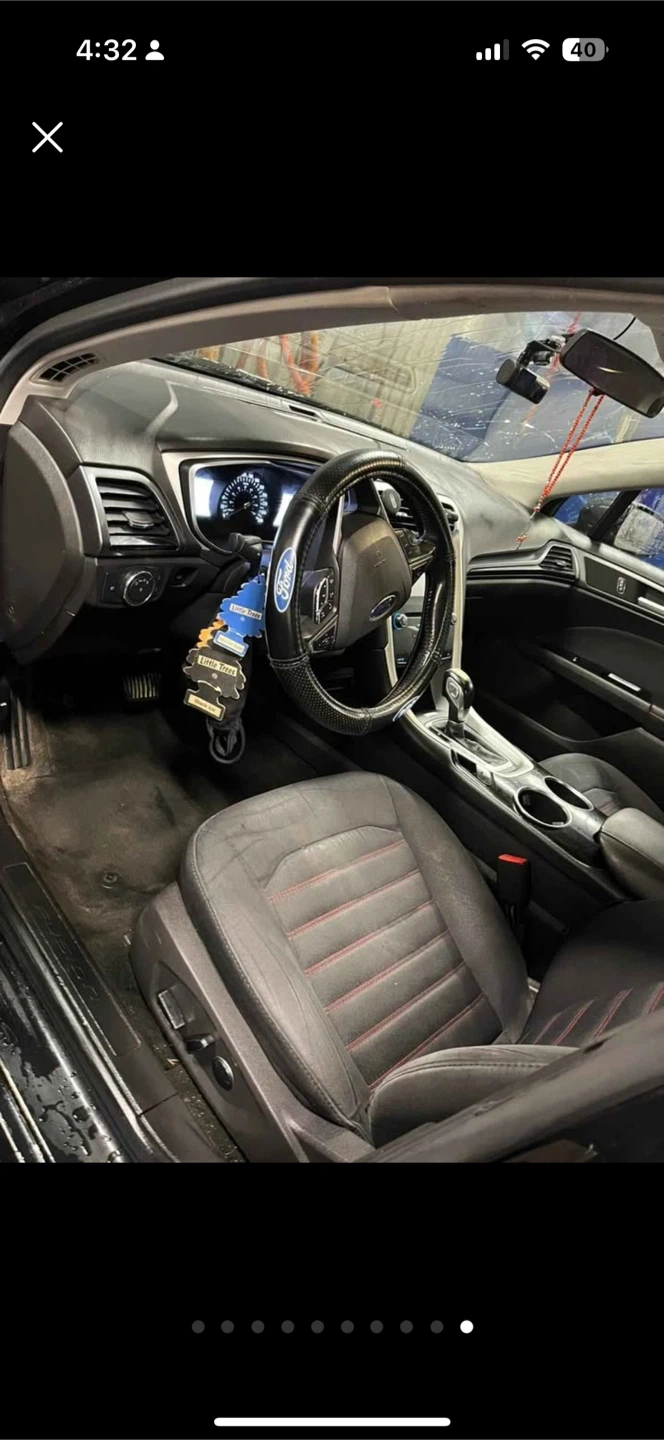 Ford Fusion SE - Black Sedan - photo 5