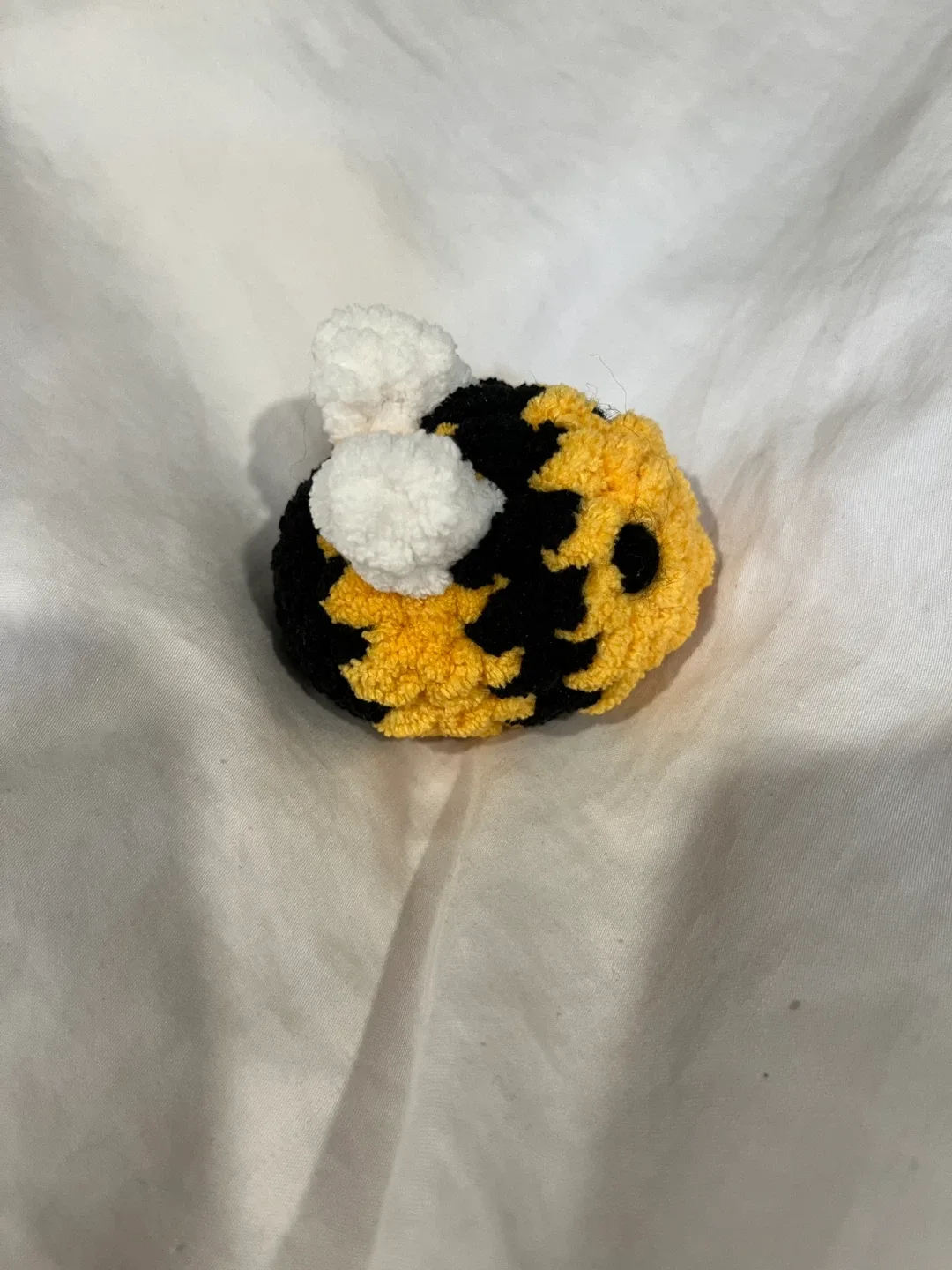 Crochet Bee Plush – Soft & Cute! image indicator(3)