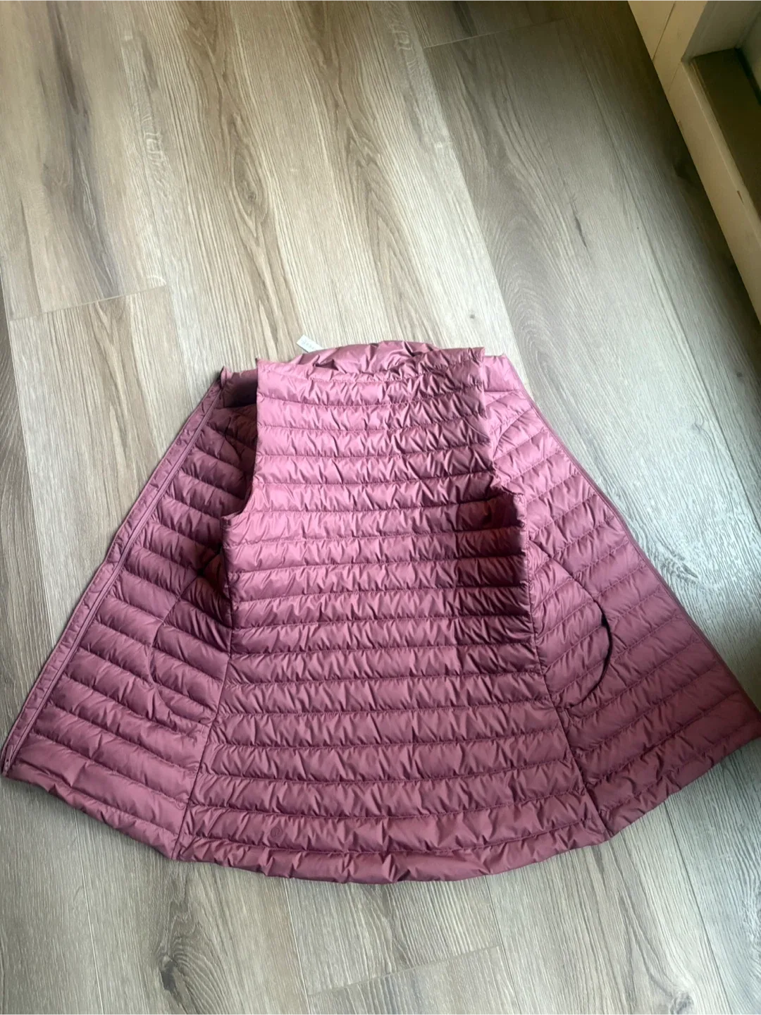 Lululemon Pack it down Vest - Size 2 image indicator(6)