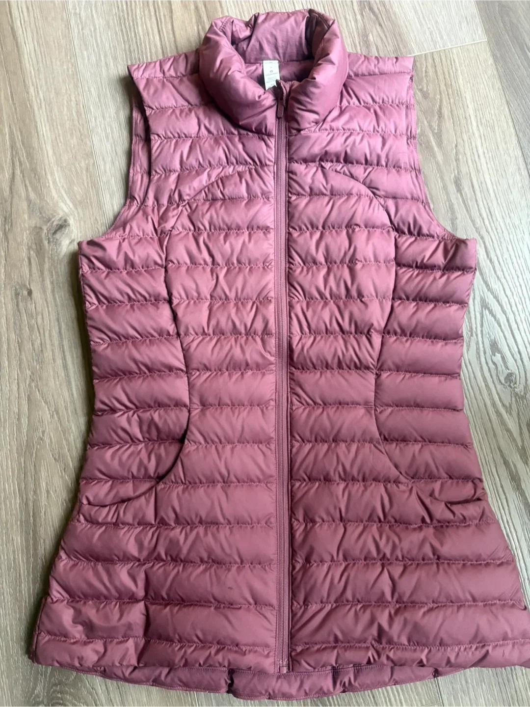 Lululemon Pack it down Vest - Size 2 image indicator(2)