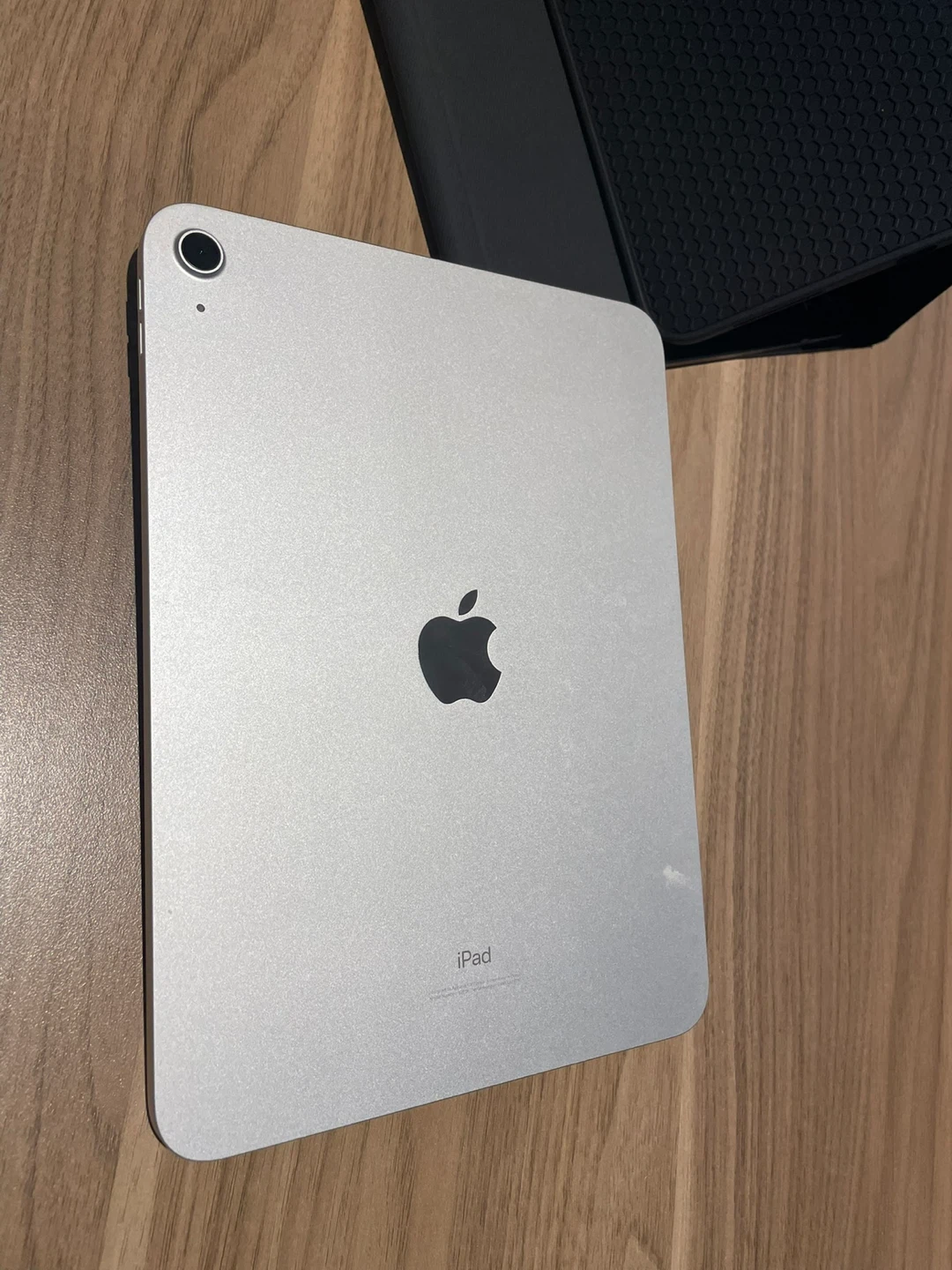 Silver Apple iPad with Keyboard - photo 2