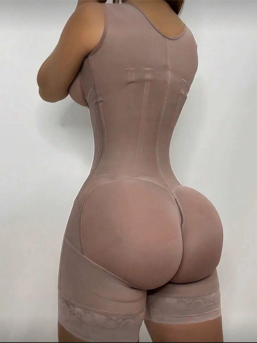 Faja completa levanta glúteos y afirma abdomen - photo 2