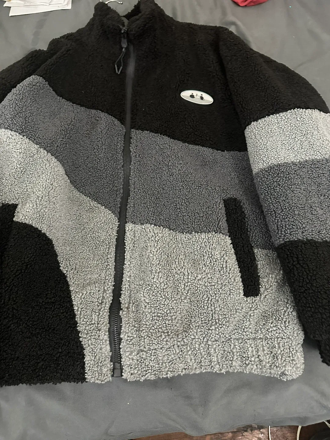 Teddy Fleece Jacket - Black & Gray image indicator(4)