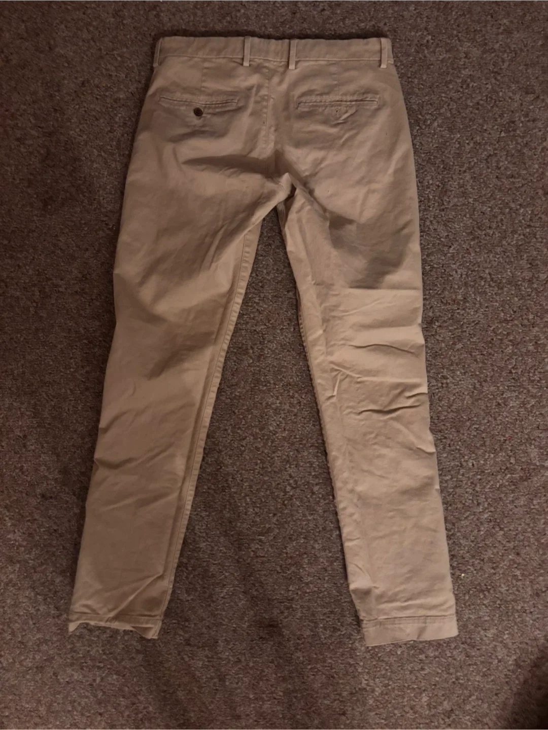 GAP Athletic Khaki Pants - 32x32 image indicator(2)