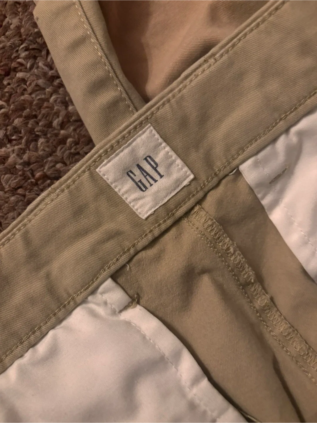 GAP Athletic Khaki Pants - 32x32 image indicator(3)