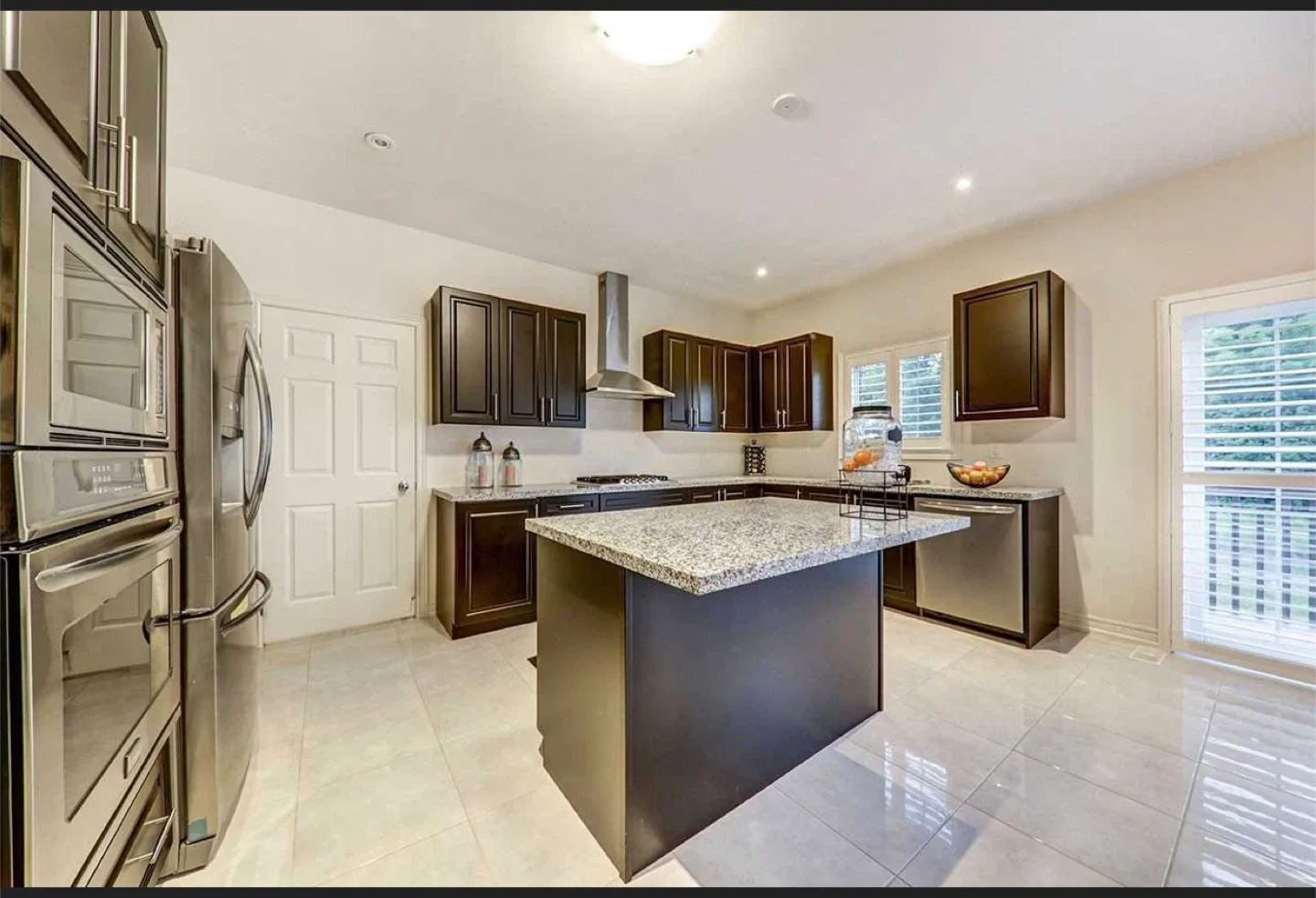 Bedroom for rent image indicator(6)