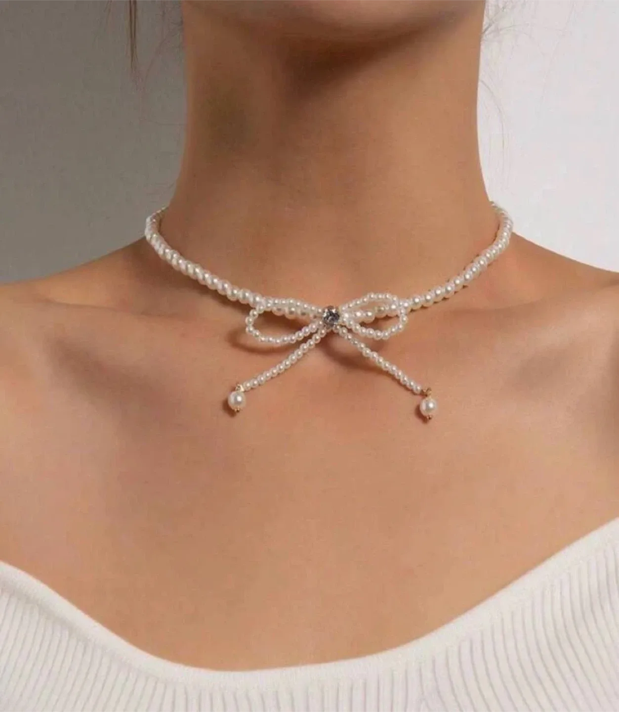 Elegant Pearl Bow Necklace thumbnail