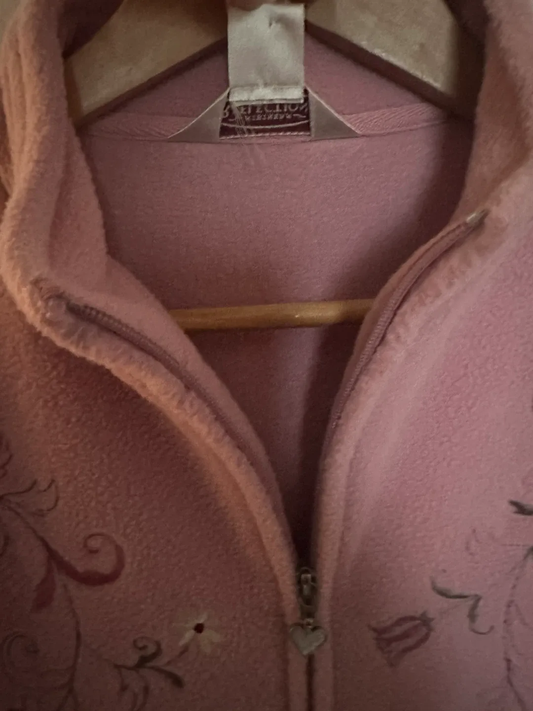 Northern Reflections Pink Floral Fleece Jacket Cozy image indicator(7)