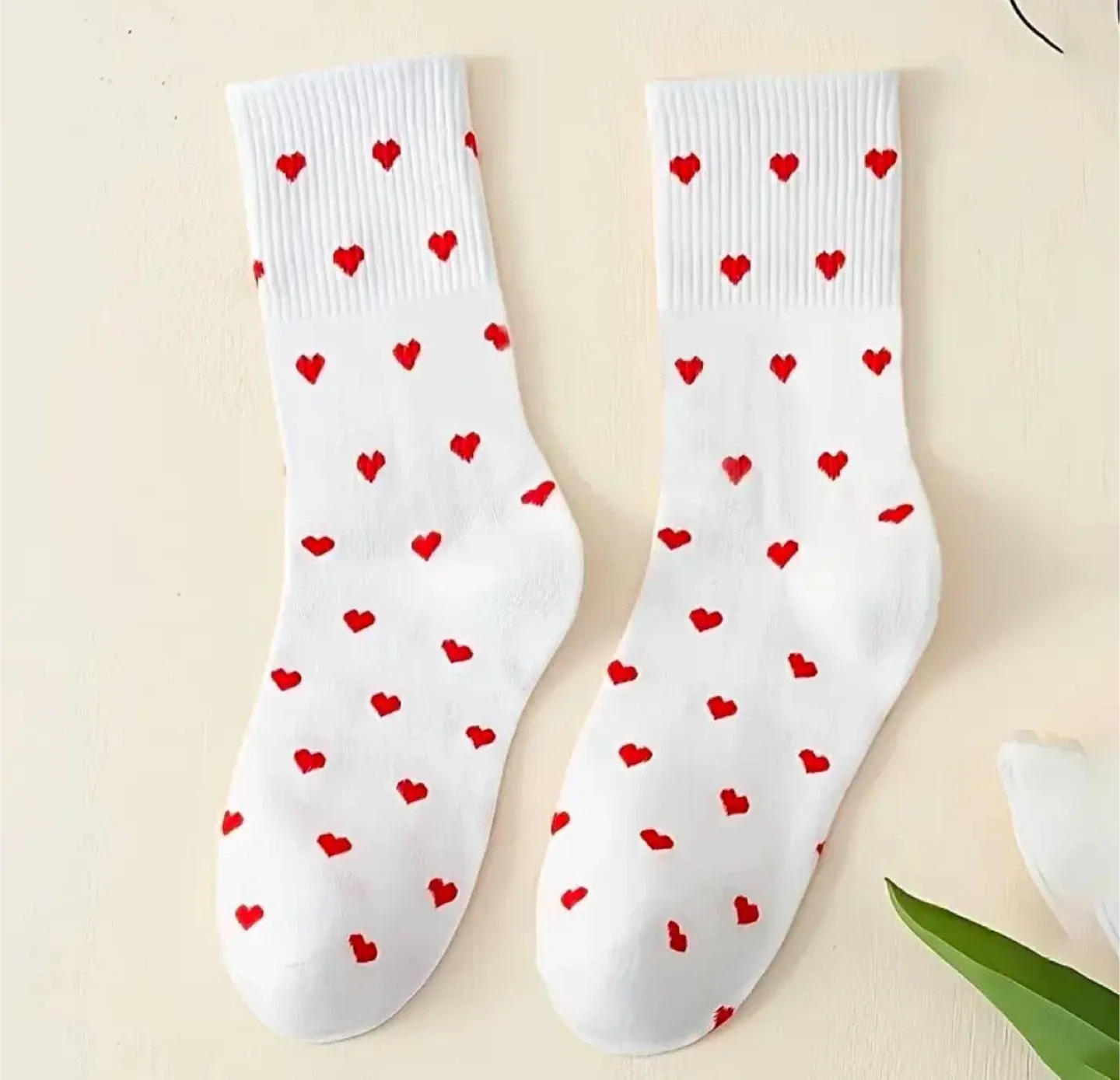 White Heart Socks one size thumbnail