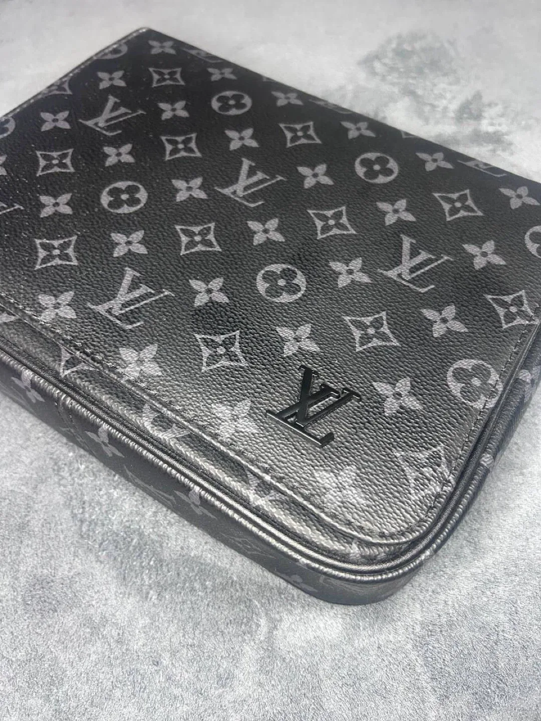 Louis Vuitton Other Bag image indicator(3)
