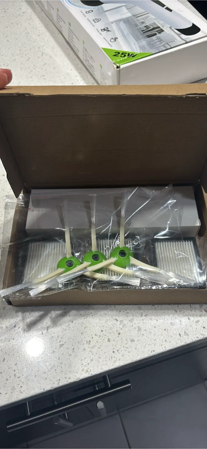 iRobot 7-Piece Replacement Kit image indicator(3)