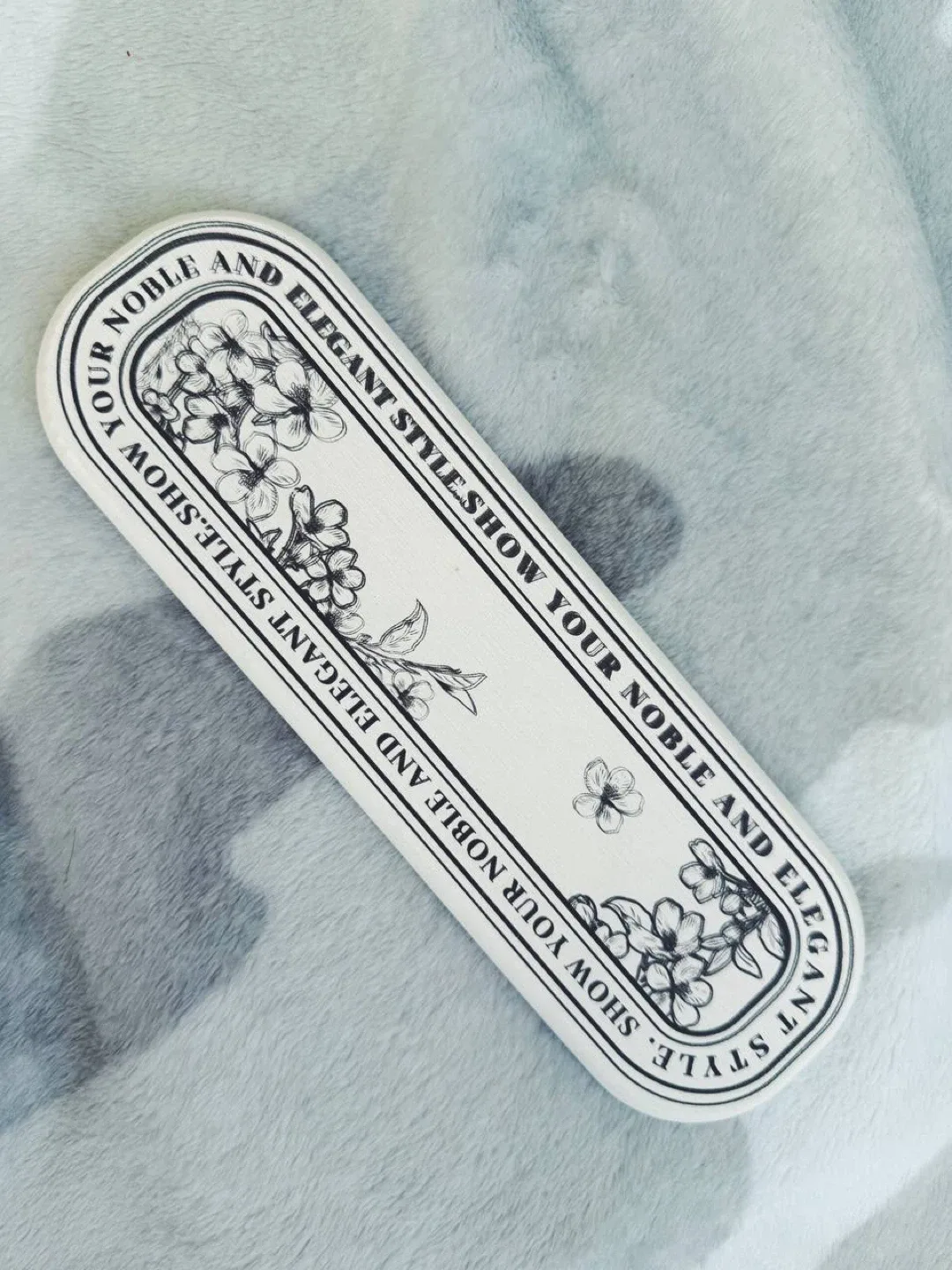 Elegant Floral Design Bathroom Mat thumbnail