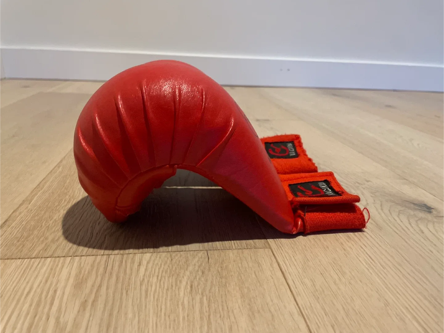 WKF Approved Karate Gloves - Red image indicator(2)