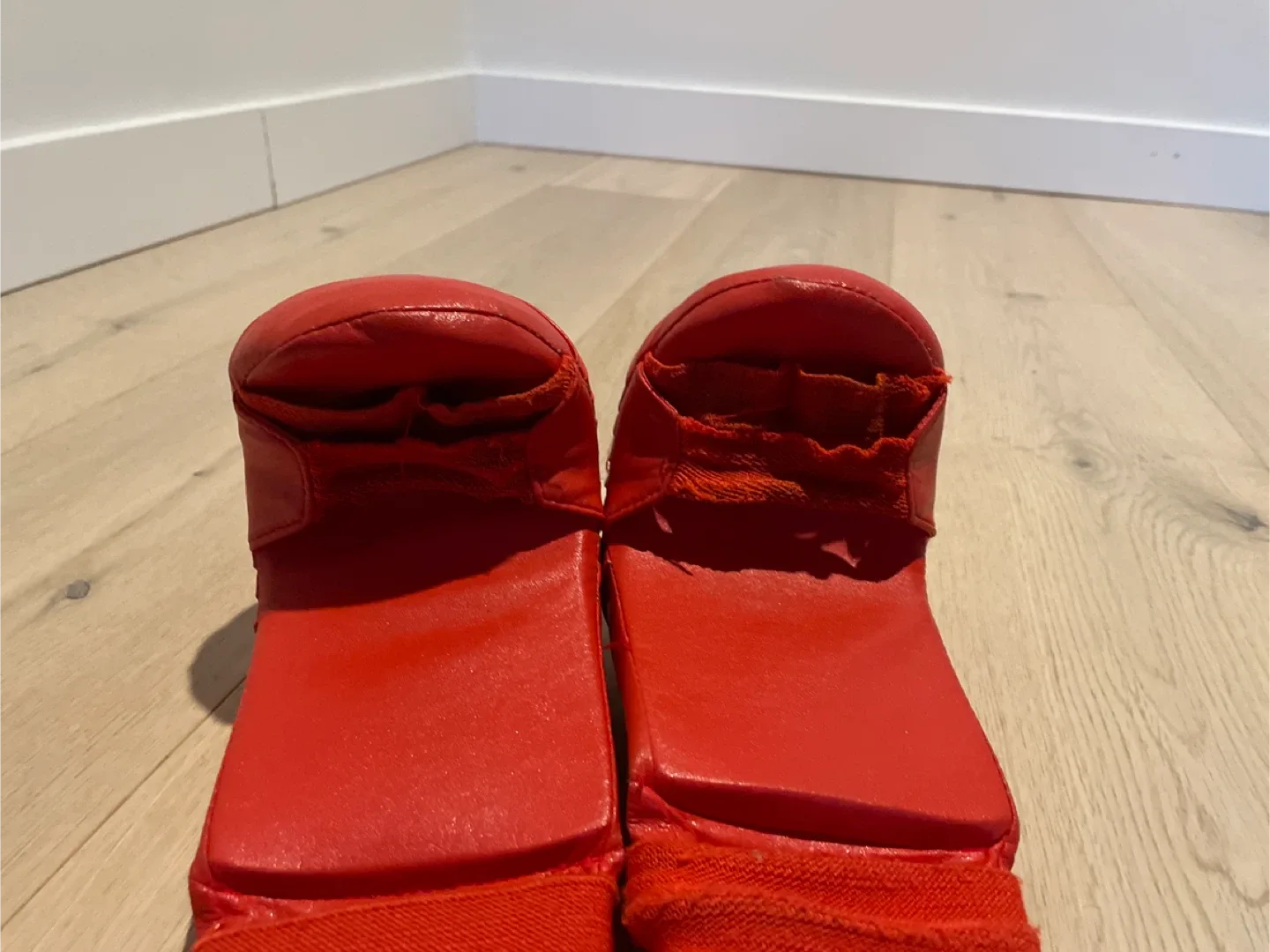 WKF Approved Karate Gloves - Red image indicator(3)