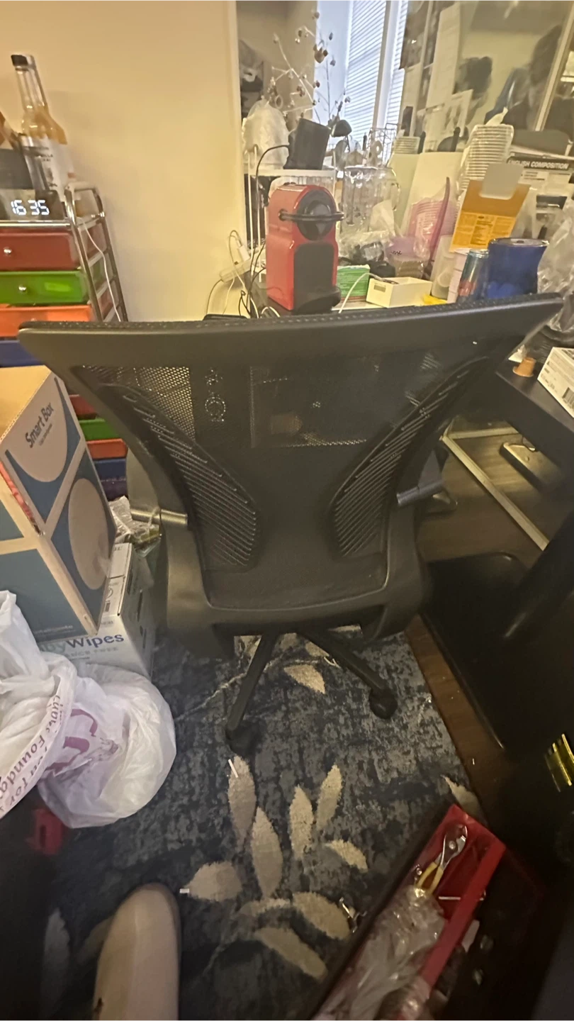 Black Office Chair - photo 2