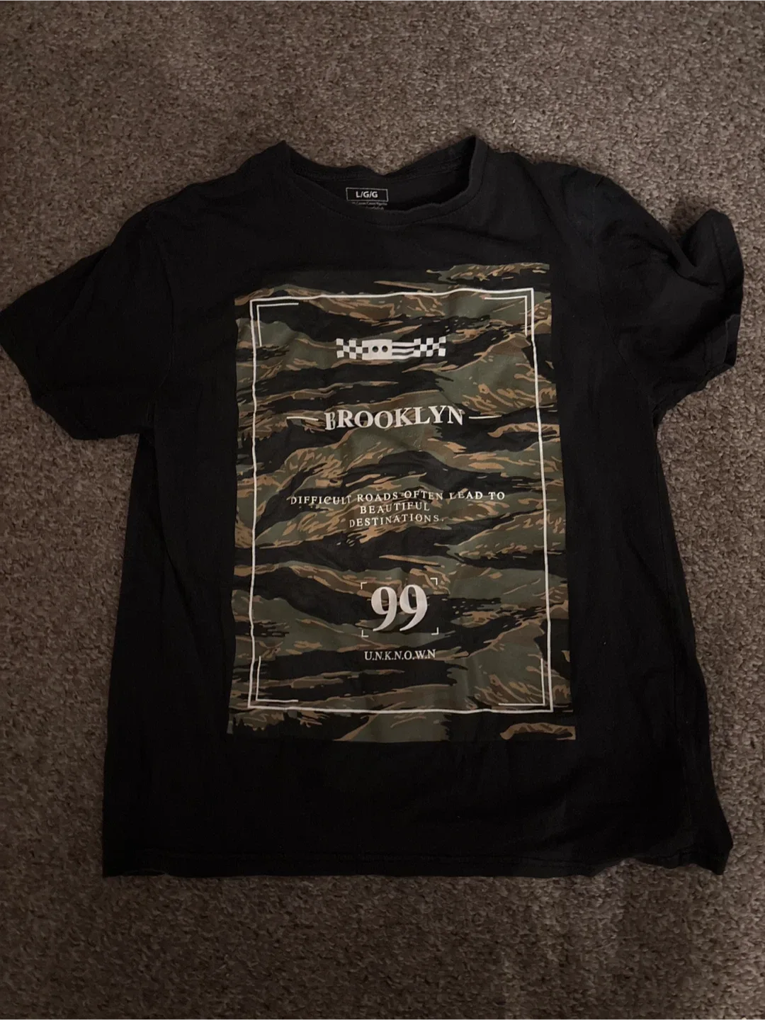 Brooklyn Graphic T-Shirt - Size L thumbnail
