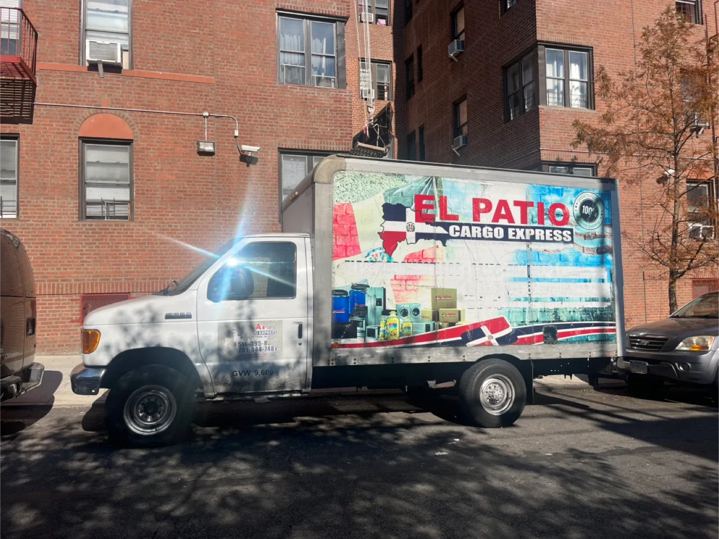 Camioneta con caja image indicator(2)