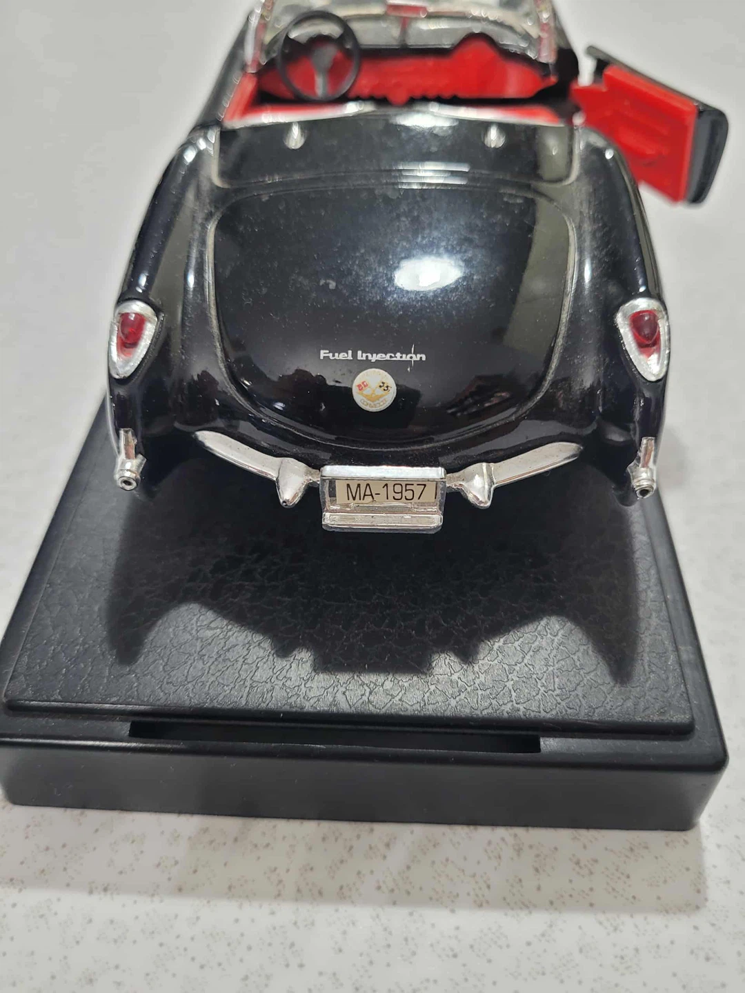 1957 Chevrolet Corvette Diecast Model Car - photo 3