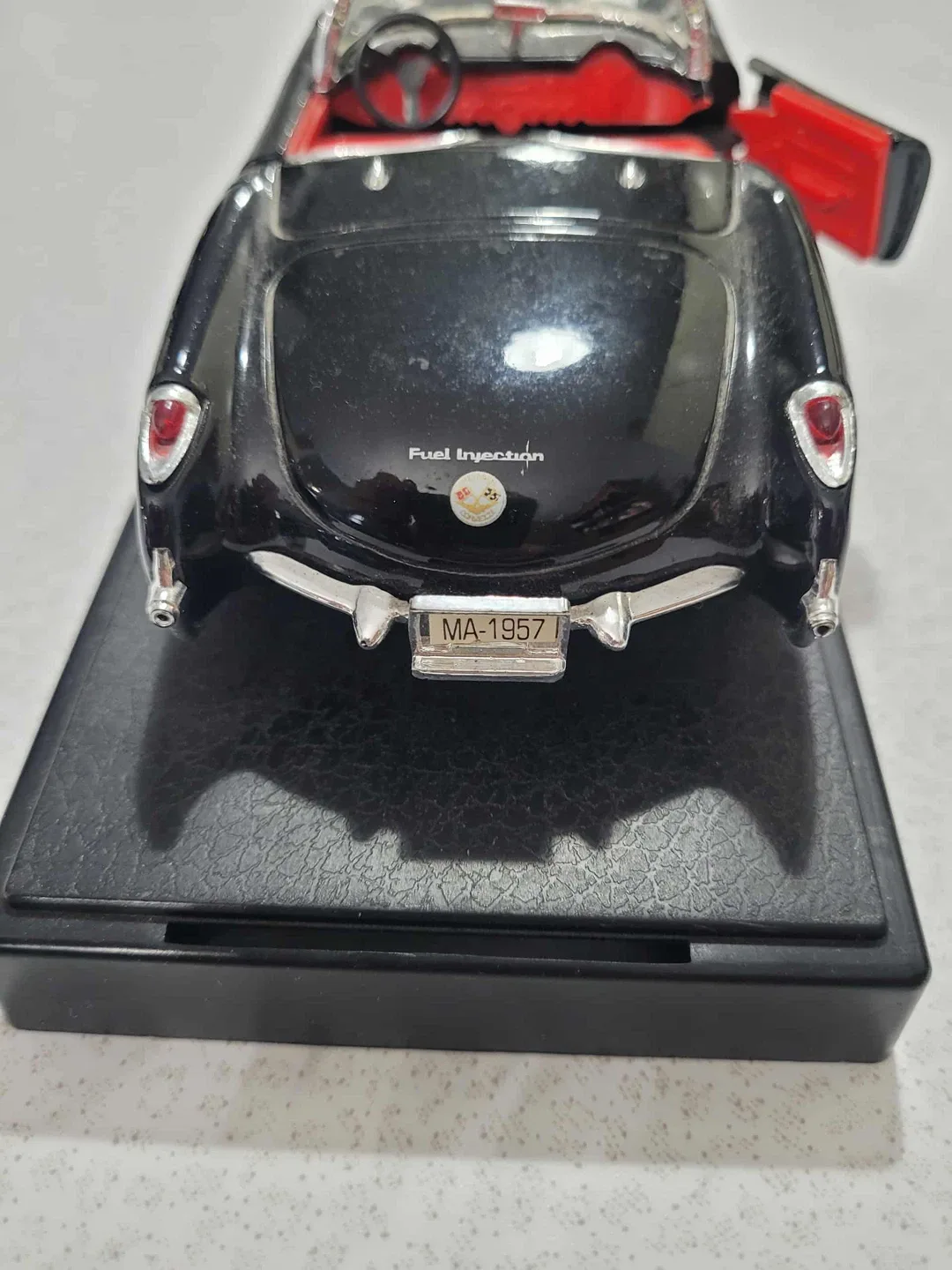 1957 Chevrolet Corvette Diecast Model Car image indicator(3)