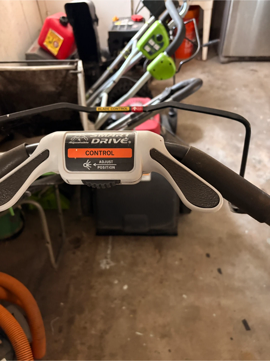 Honda HRX2174VKA Lawnmower - photo 2