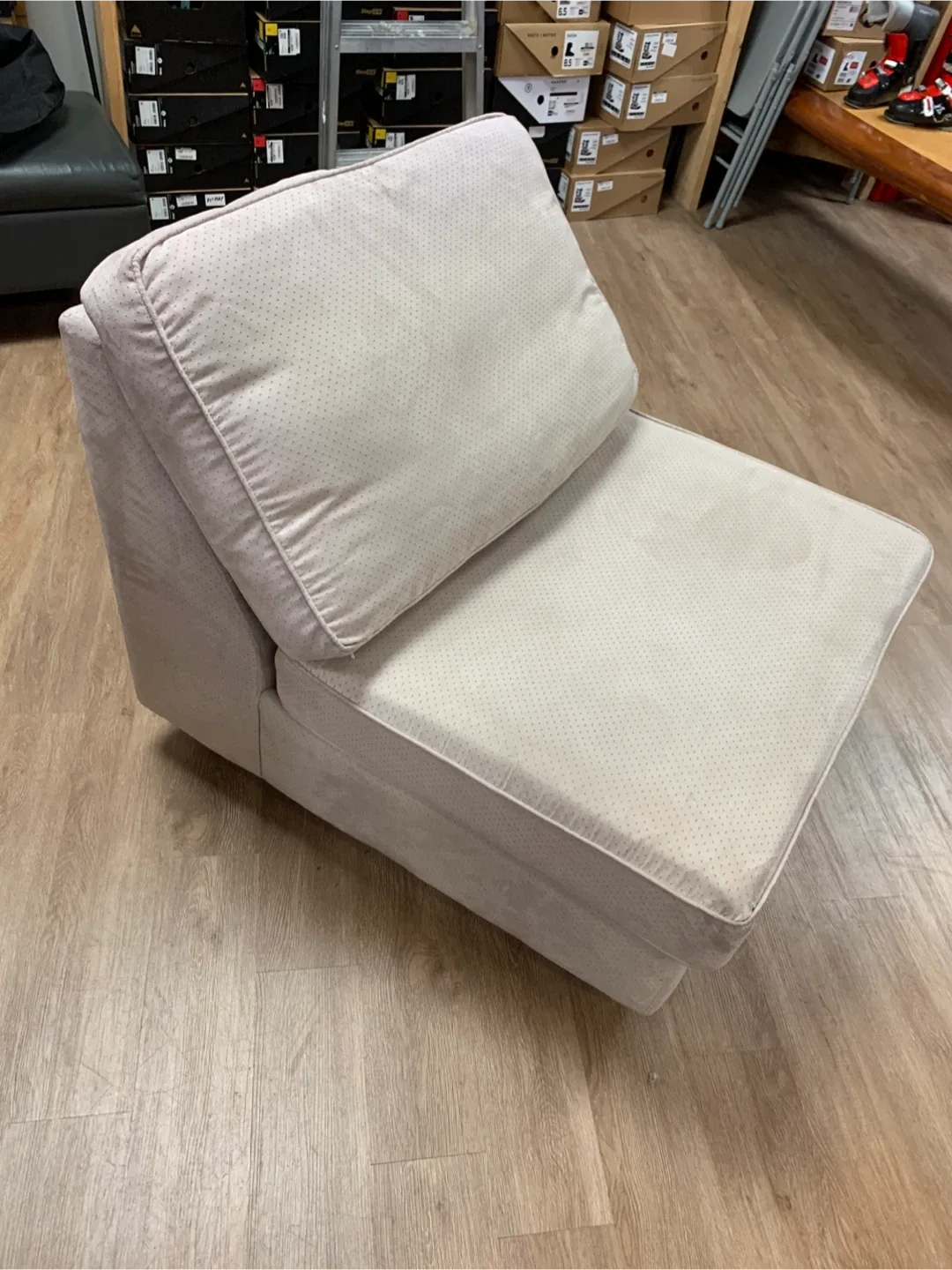 Brentwood Classics Chair - New Material Only image indicator(2)
