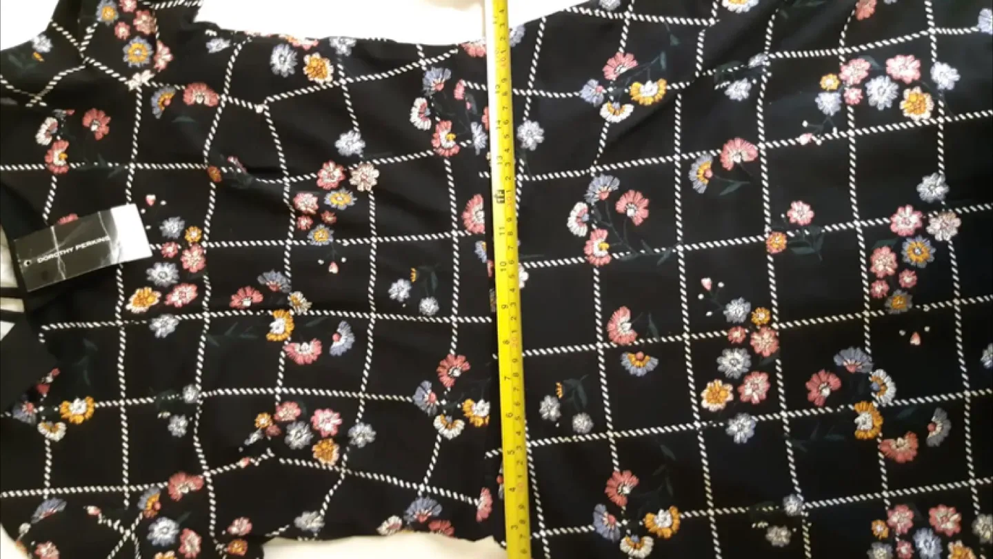 Women's Dress with Collar UNWORN image indicator(7)