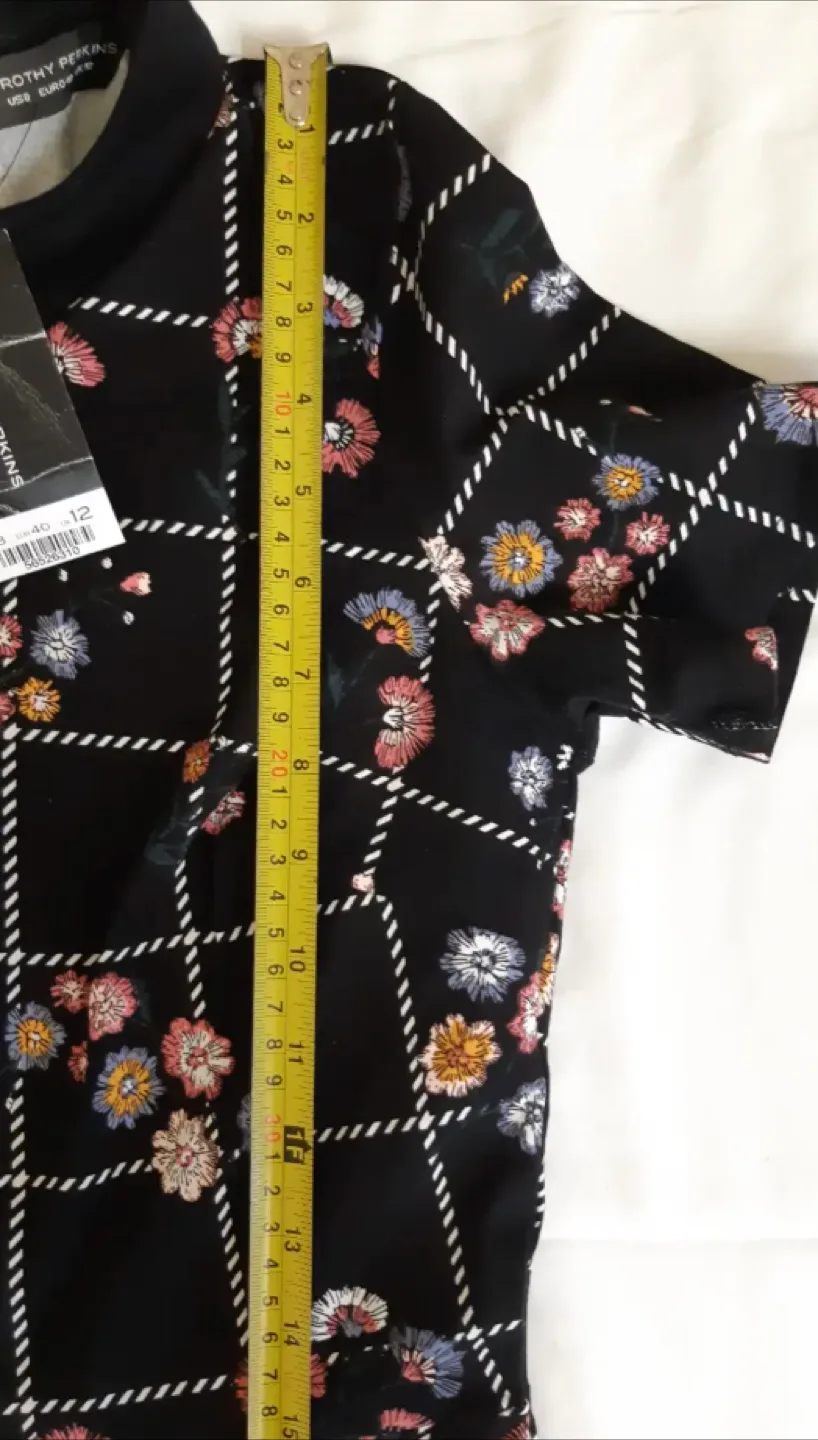 Women's Dress with Collar UNWORN image indicator(5)