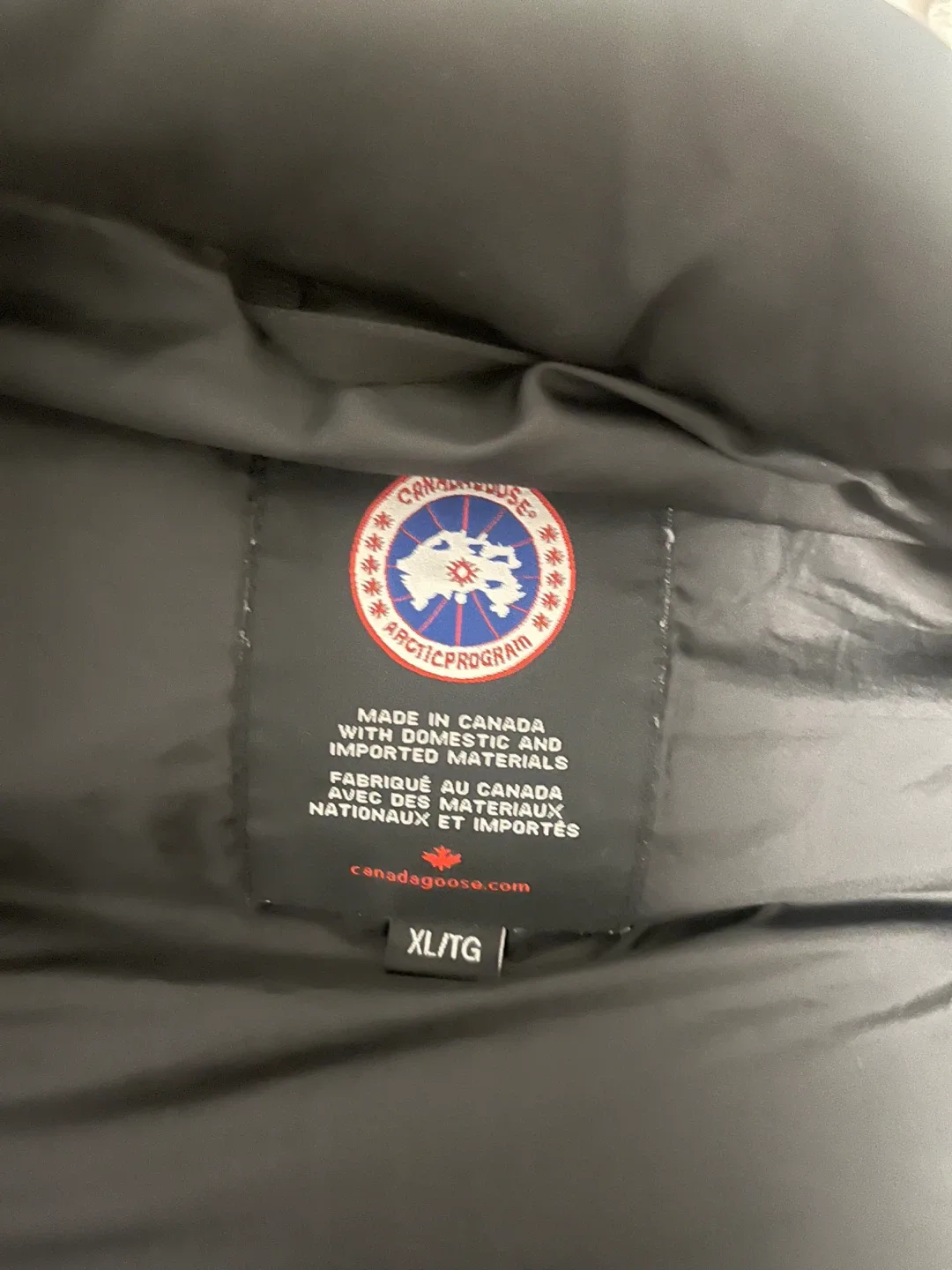 Canada Goose Black Vest - Size XL/TG image indicator(2)