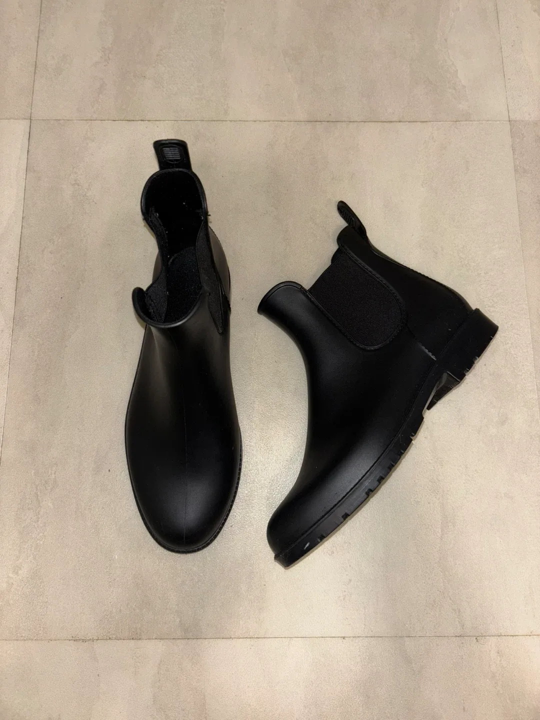 Black Rain Boots Size 7.5 image indicator(2)