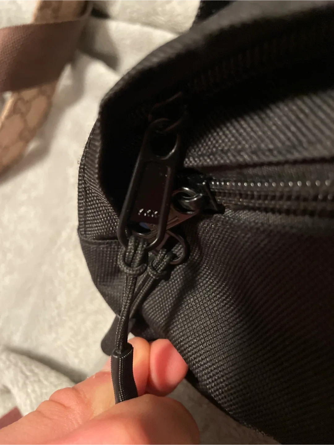 [REAL] Supreme Black Waist Bag image indicator(2)