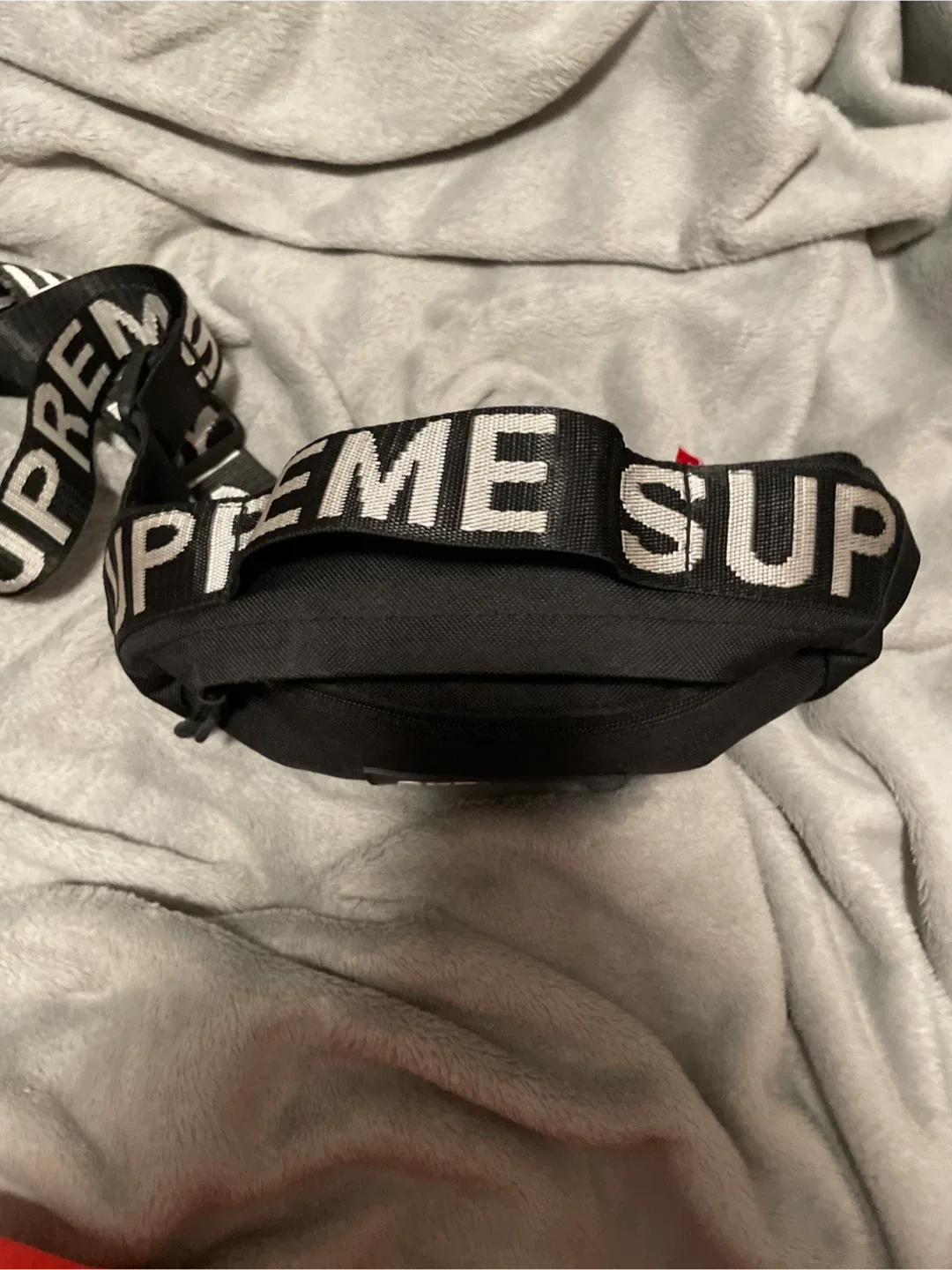 [REAL] Supreme Black Waist Bag image indicator(3)
