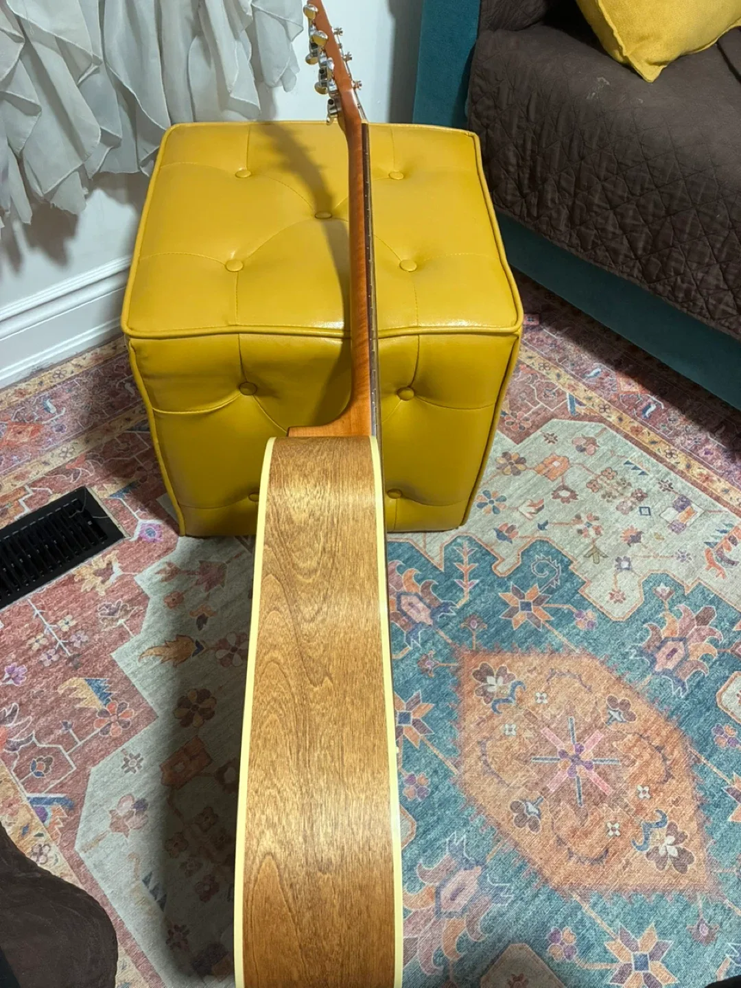 Seagull S6 Slim Acoustic Guitar image indicator(7)