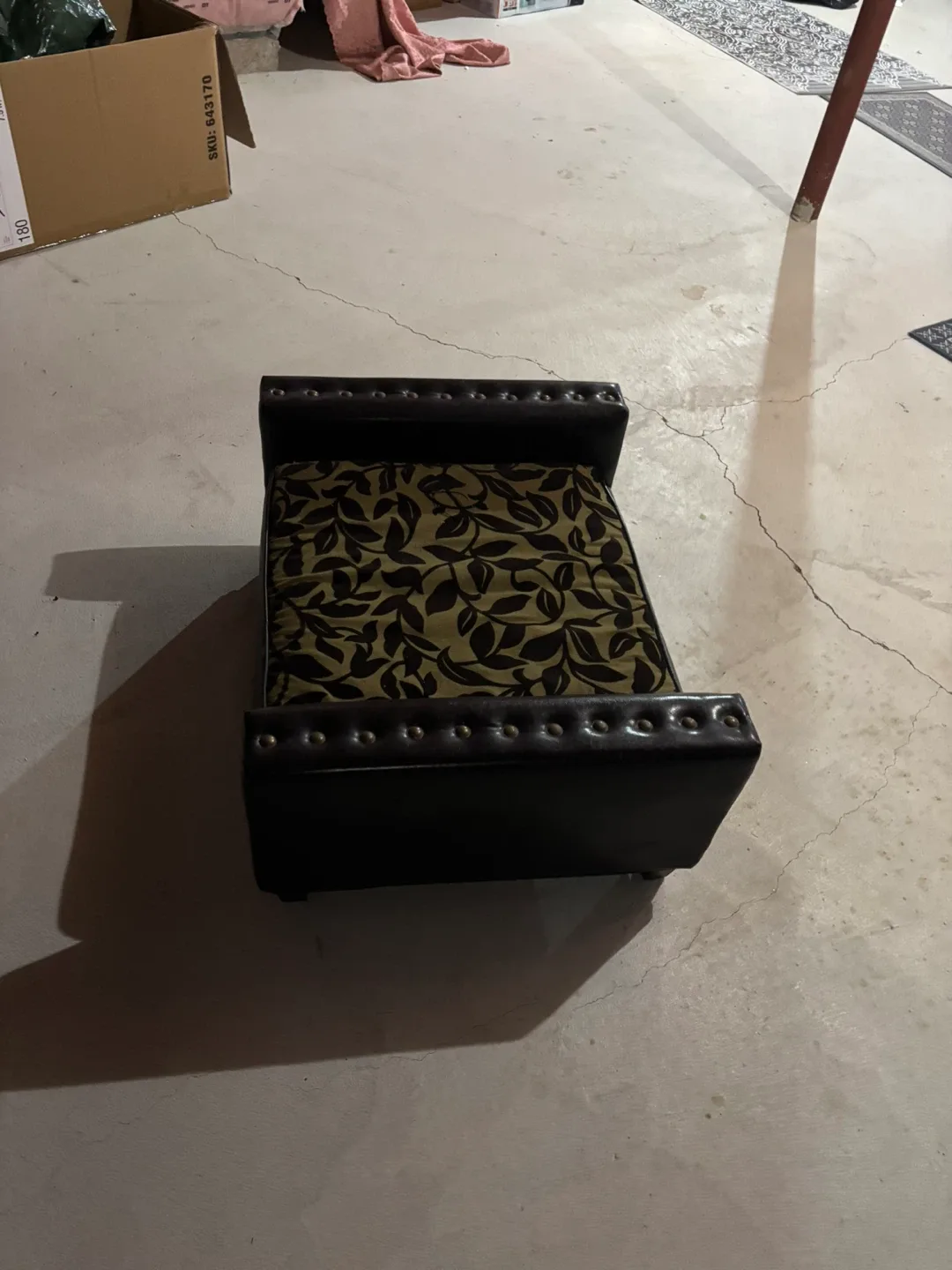 Upholstered Ottoman Bench image indicator(2)