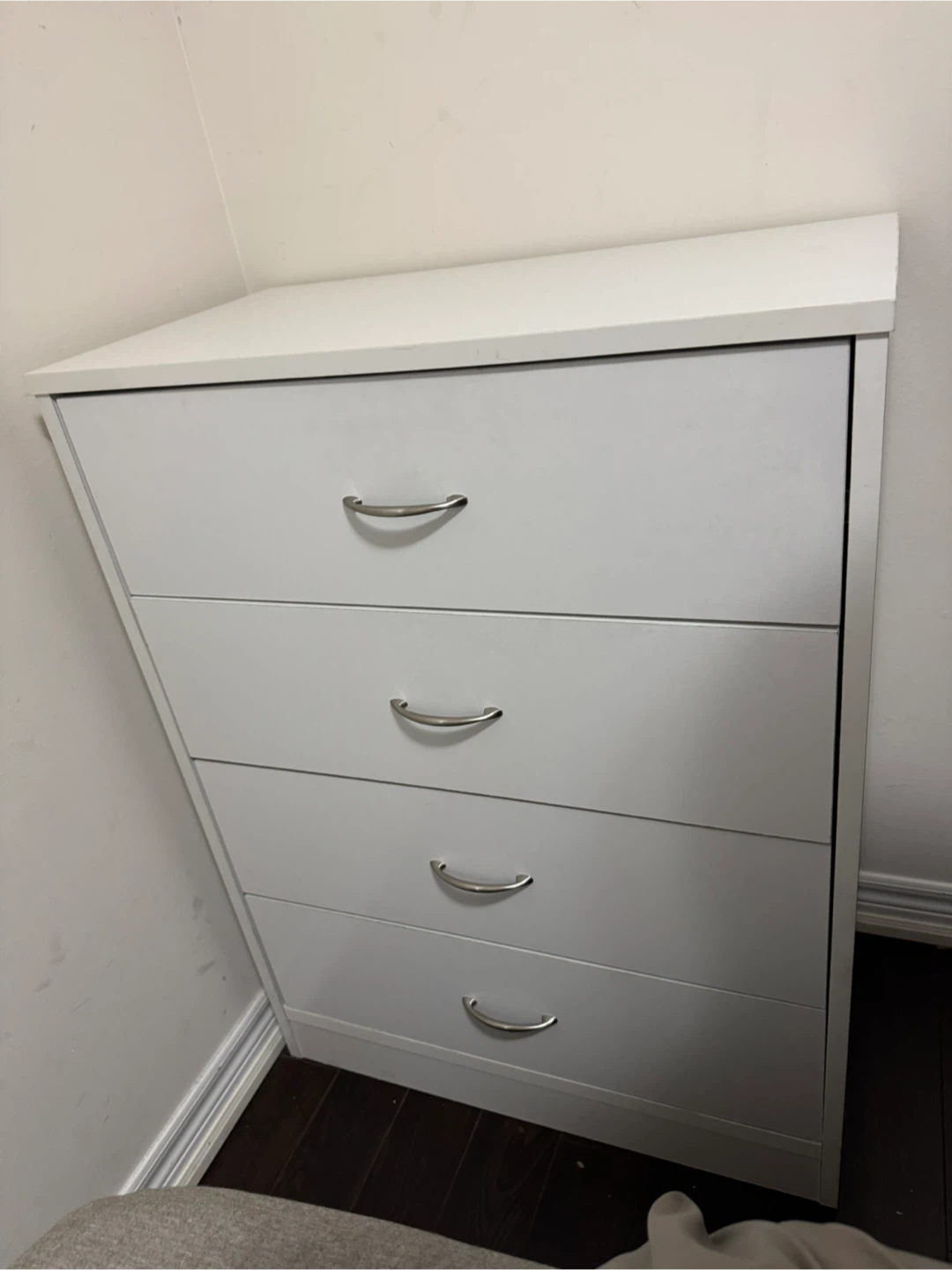 White 4-Drawer Dresser - photo 3