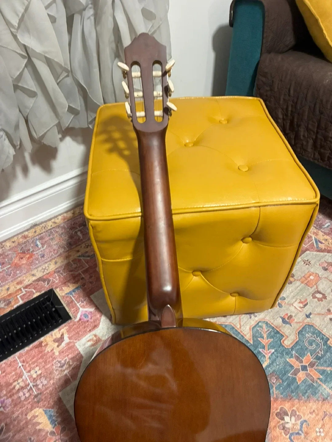 Yamaha C40 Classical Guitar image indicator(6)