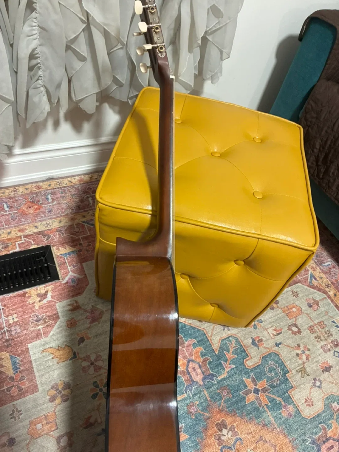 Yamaha C40 Classical Guitar image indicator(8)