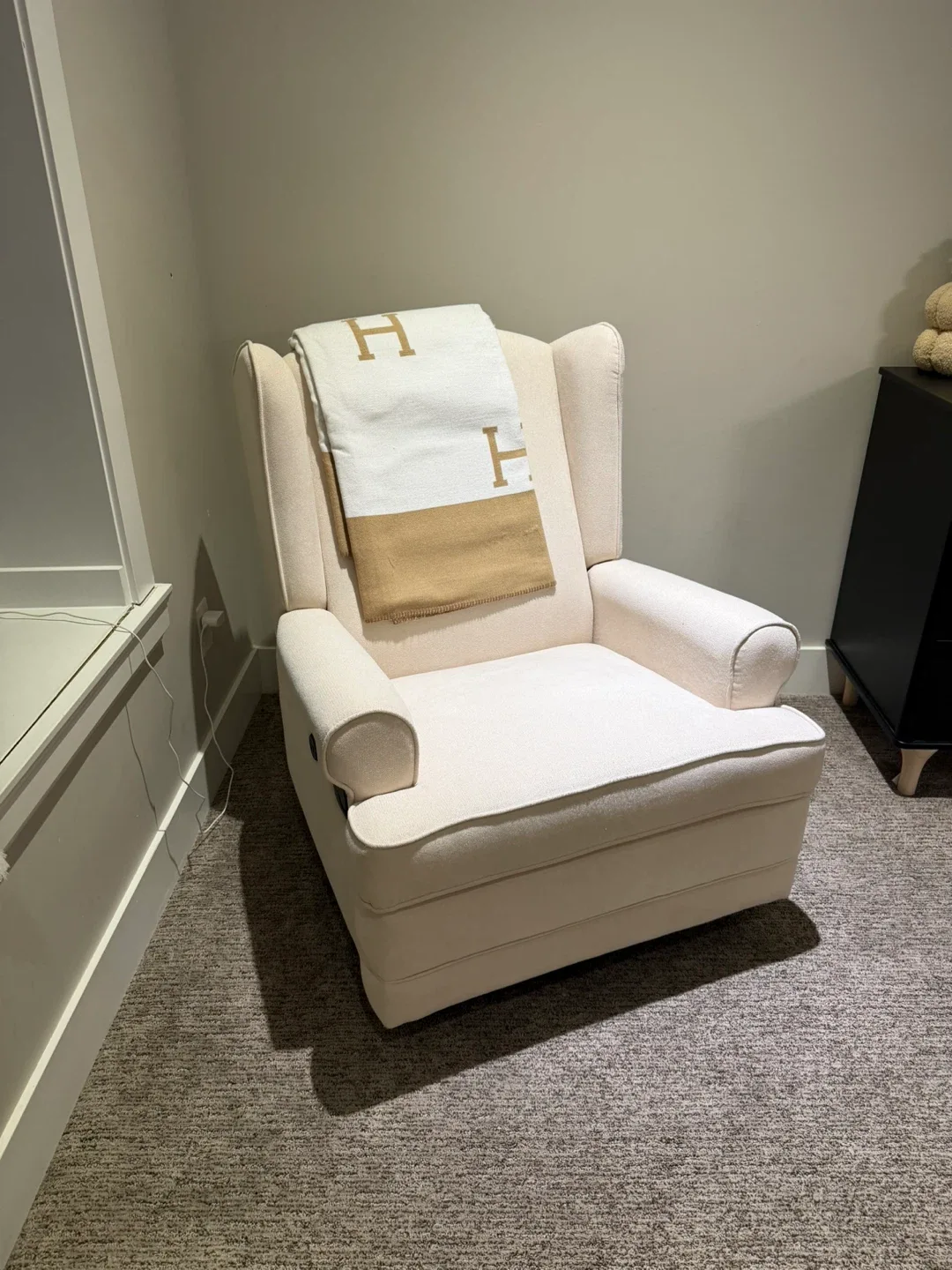 Cream Glider Rocking Chair with USB Port image indicator(2)