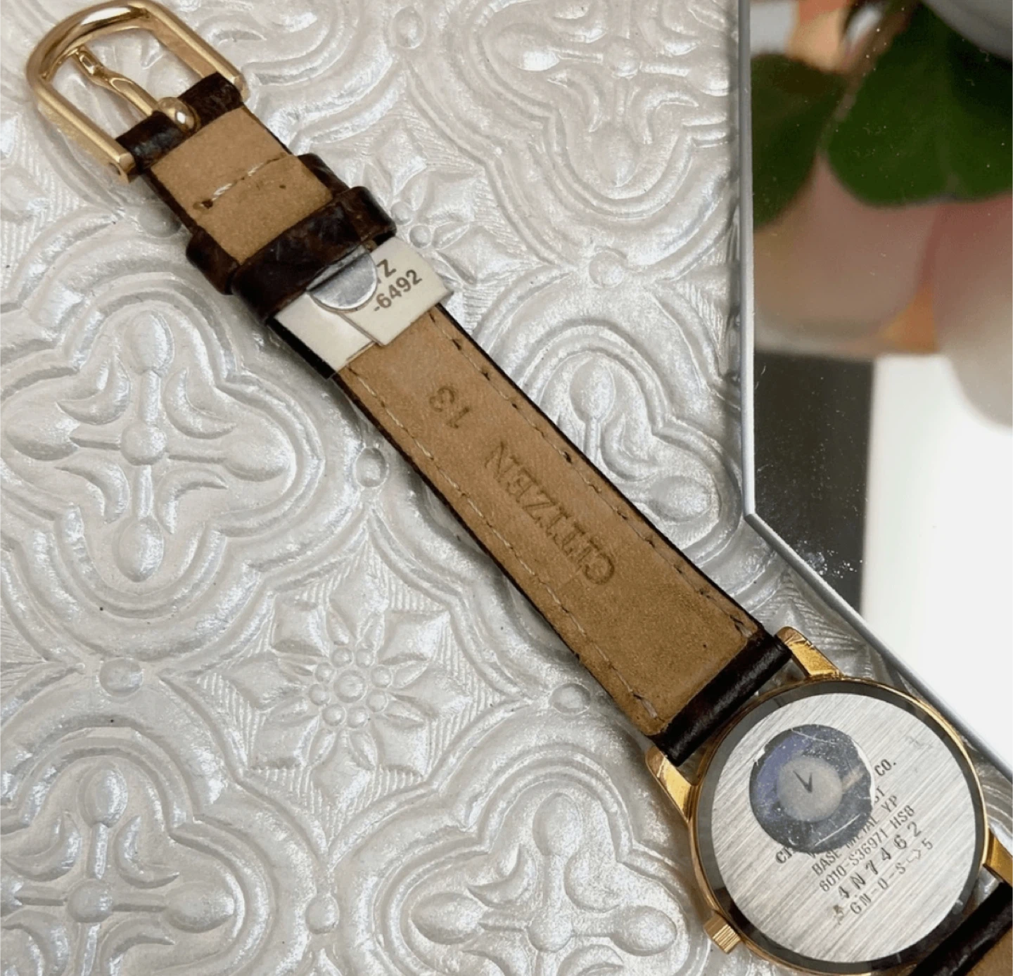 Vintage Citizen Gold-Tone Black Dial Ladies - photo 5