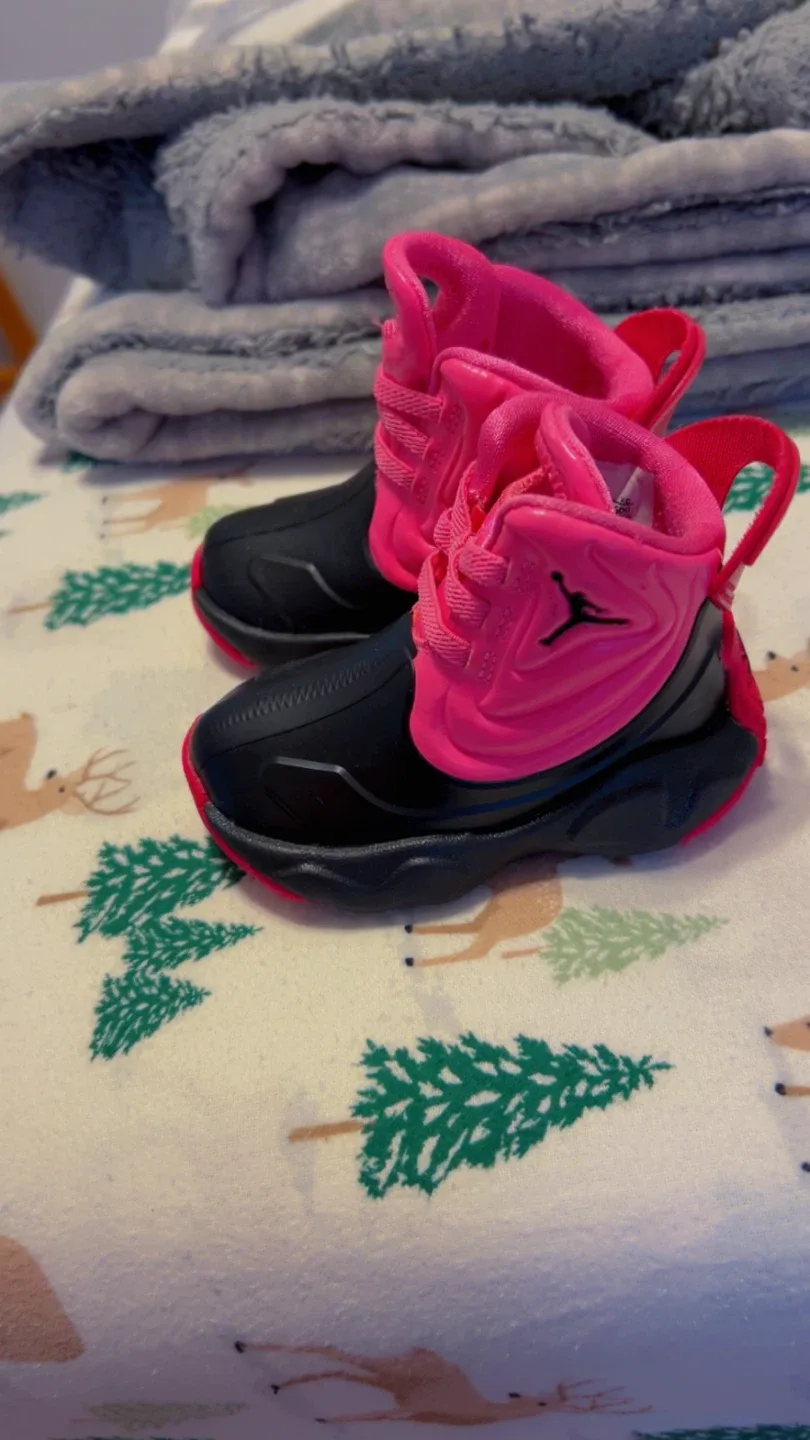 Baby Nike & Jordan Shoes image indicator(3)