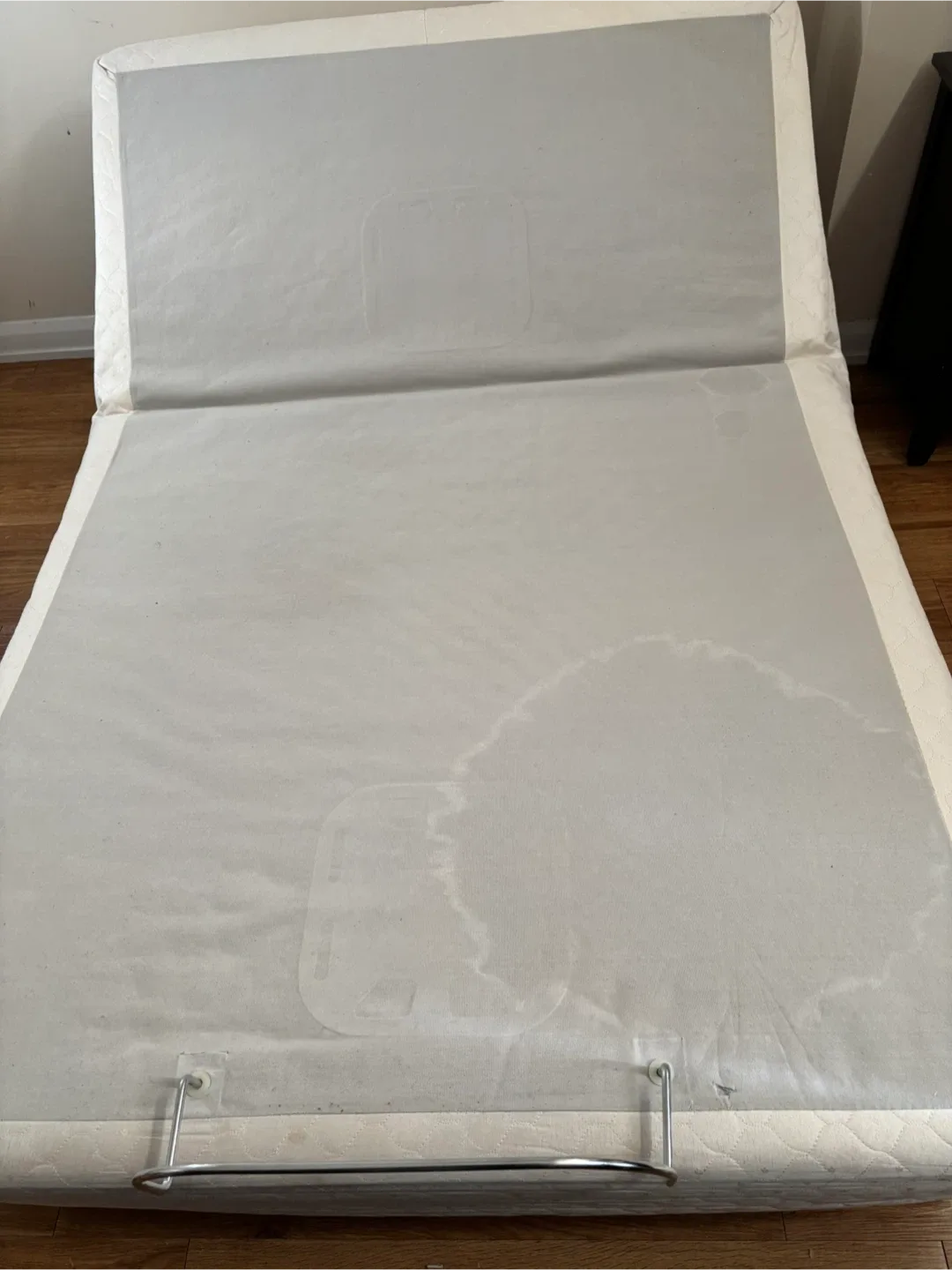 Sealy Adjustable double orthopaedic Bed Frame image indicator(3)