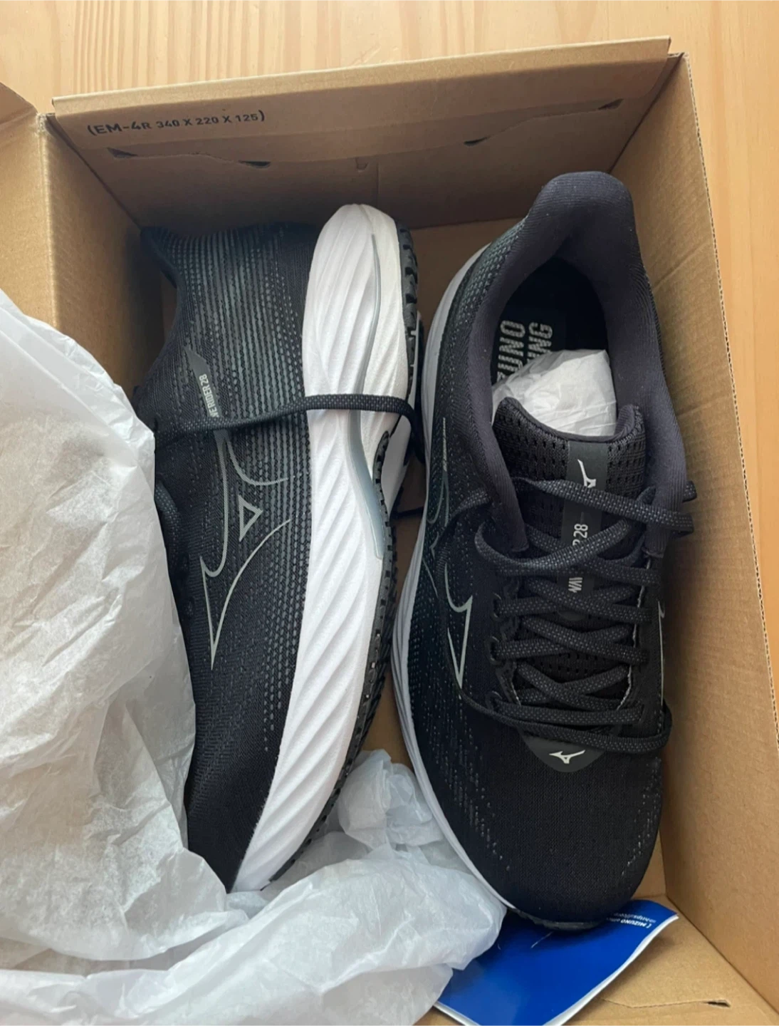 New Women’s Mizuno Running shoes - photo 5