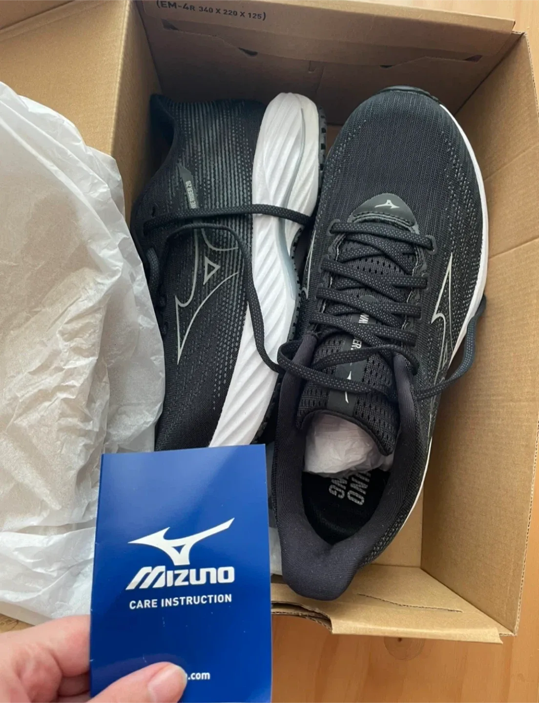 New Women’s Mizuno Running shoes image indicator(3)