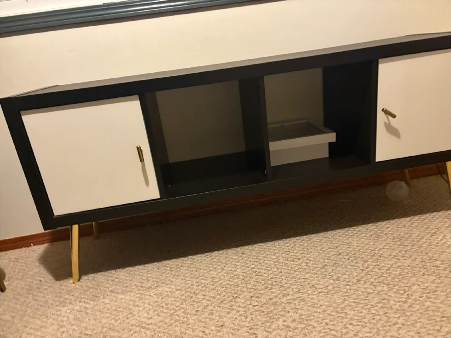 Black & White TV Stand image indicator(2)