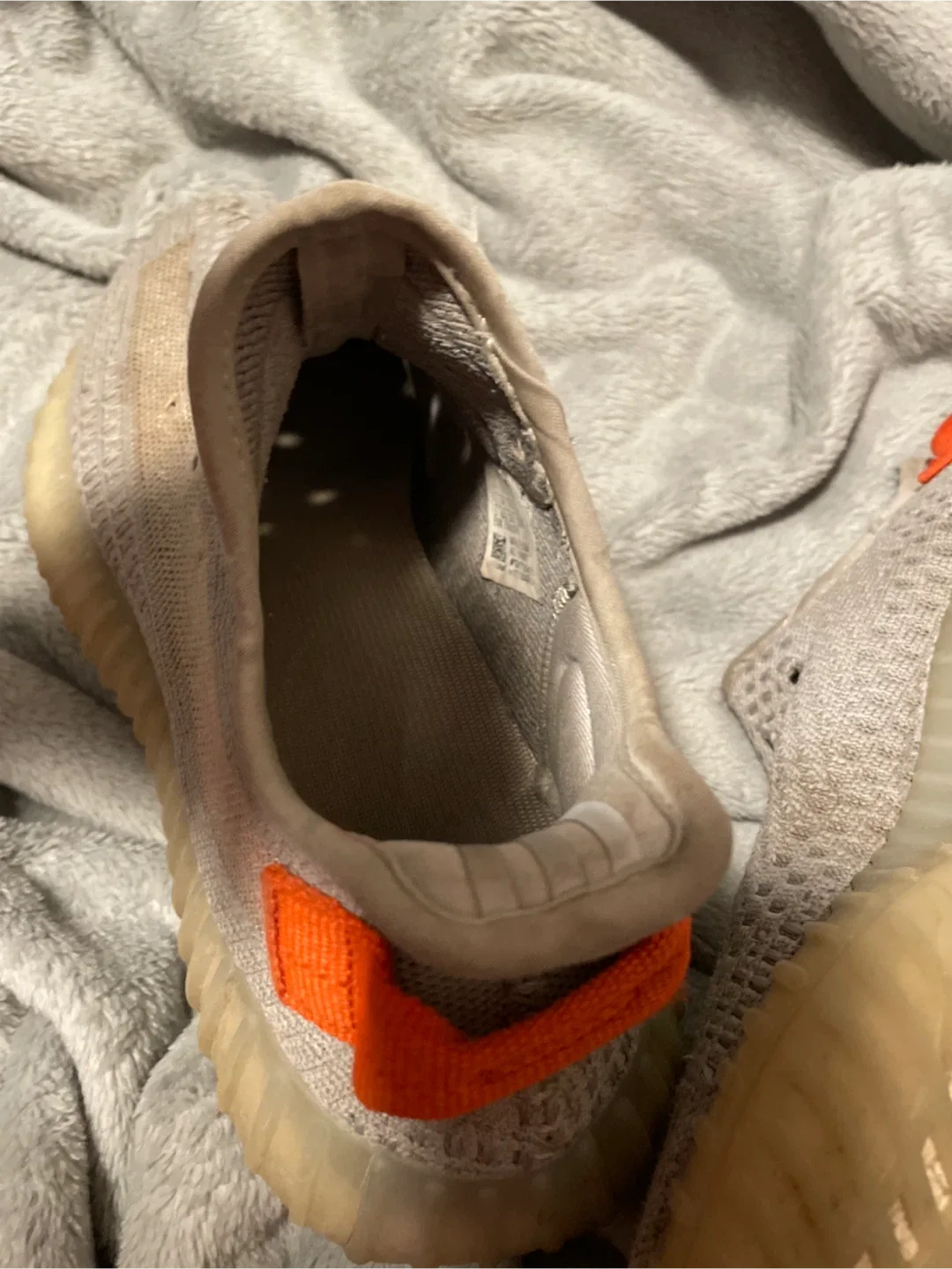 Adidas Yeezy Boost 350 V2 image indicator(4)