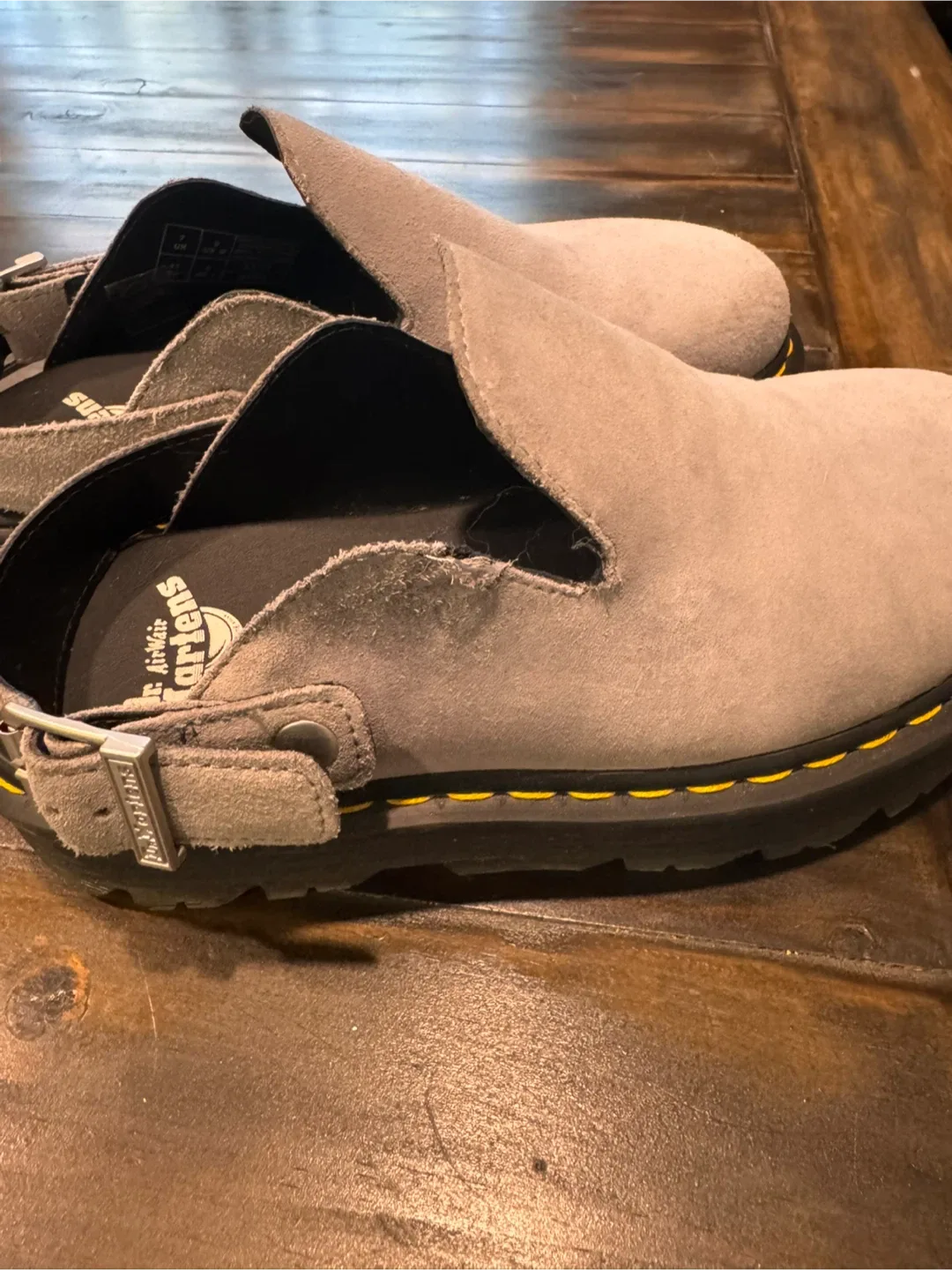Dr. Martens Zebzag Mule - US 8/9 image indicator(3)