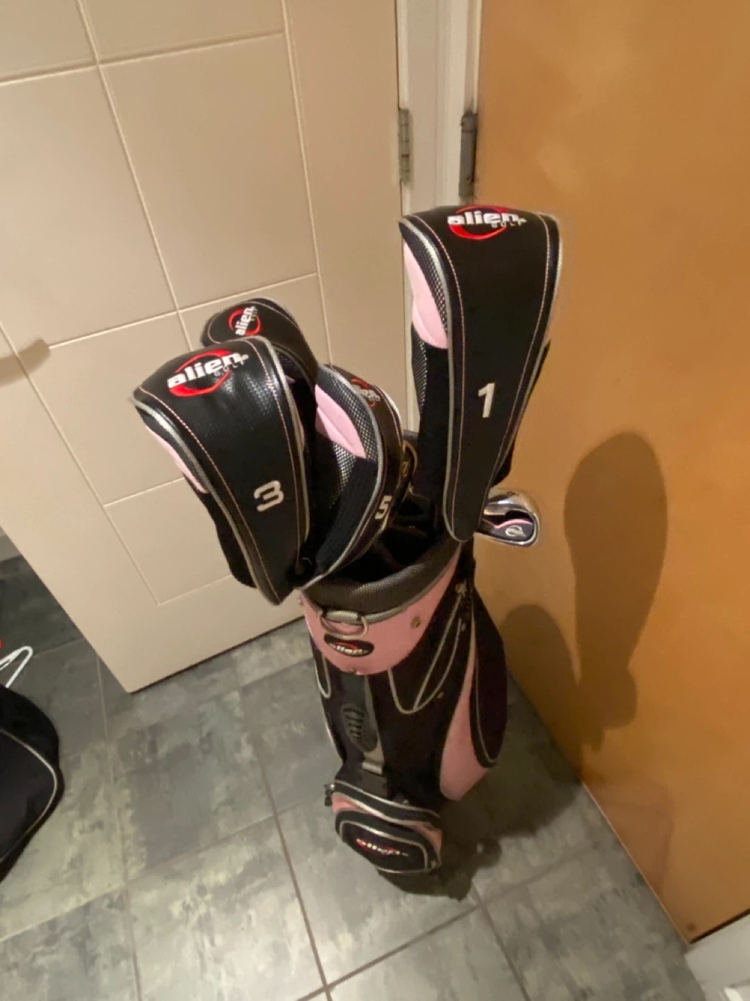 Alien Golf Clubs Set with Bag