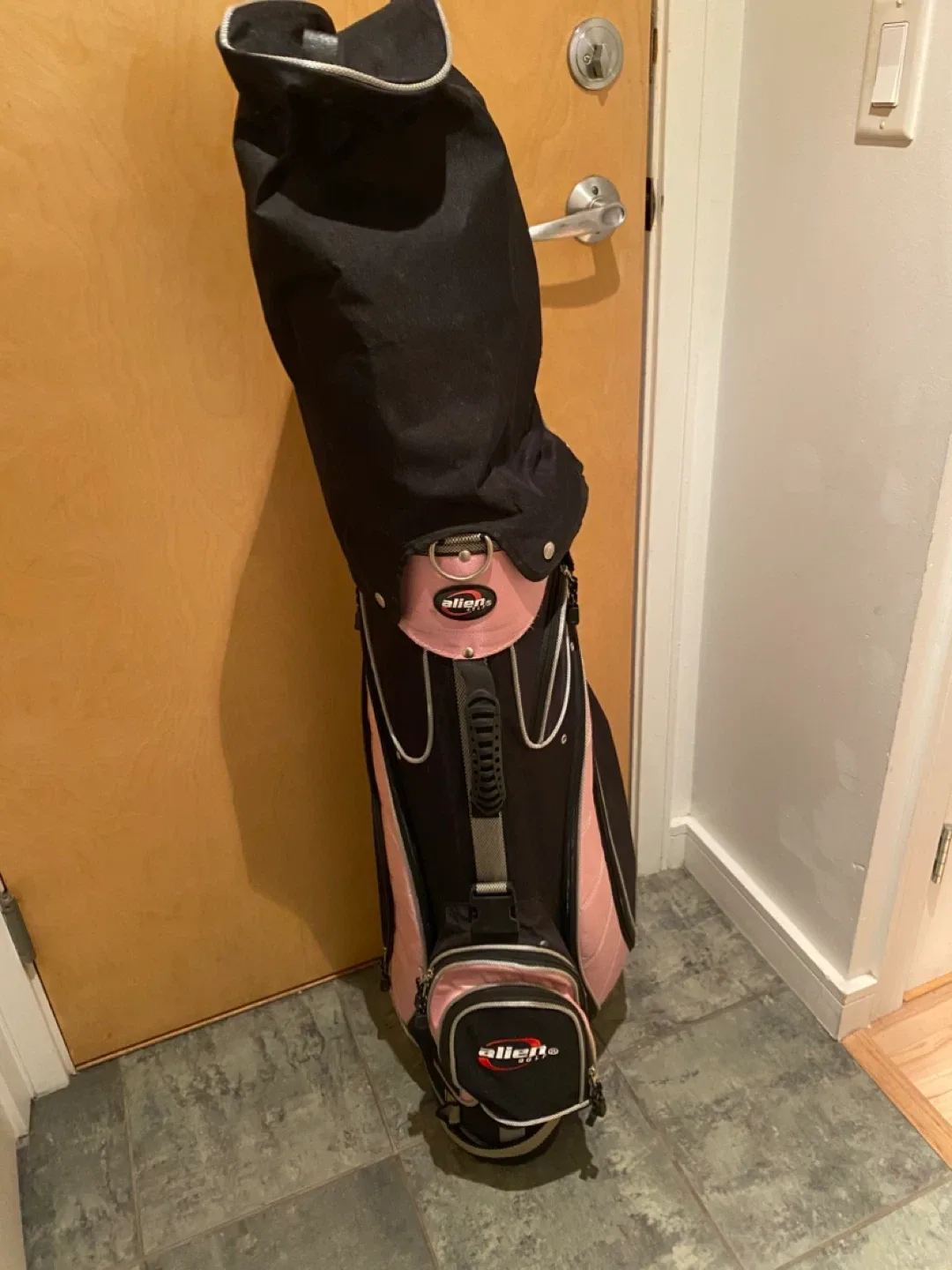 Alien Golf Clubs Set with Bag image indicator(3)