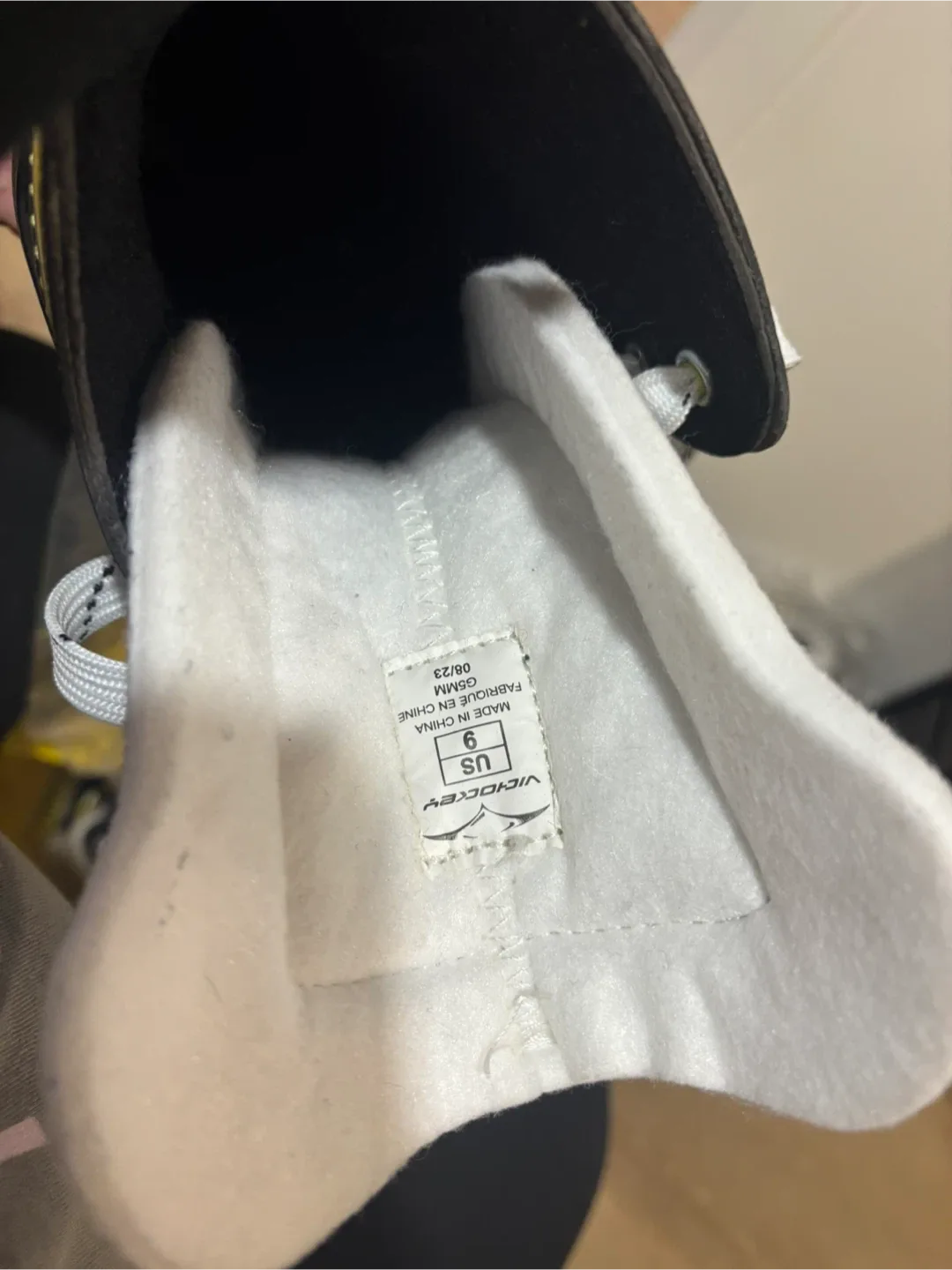 Vic Hockey Skates - Size 9 image indicator(4)