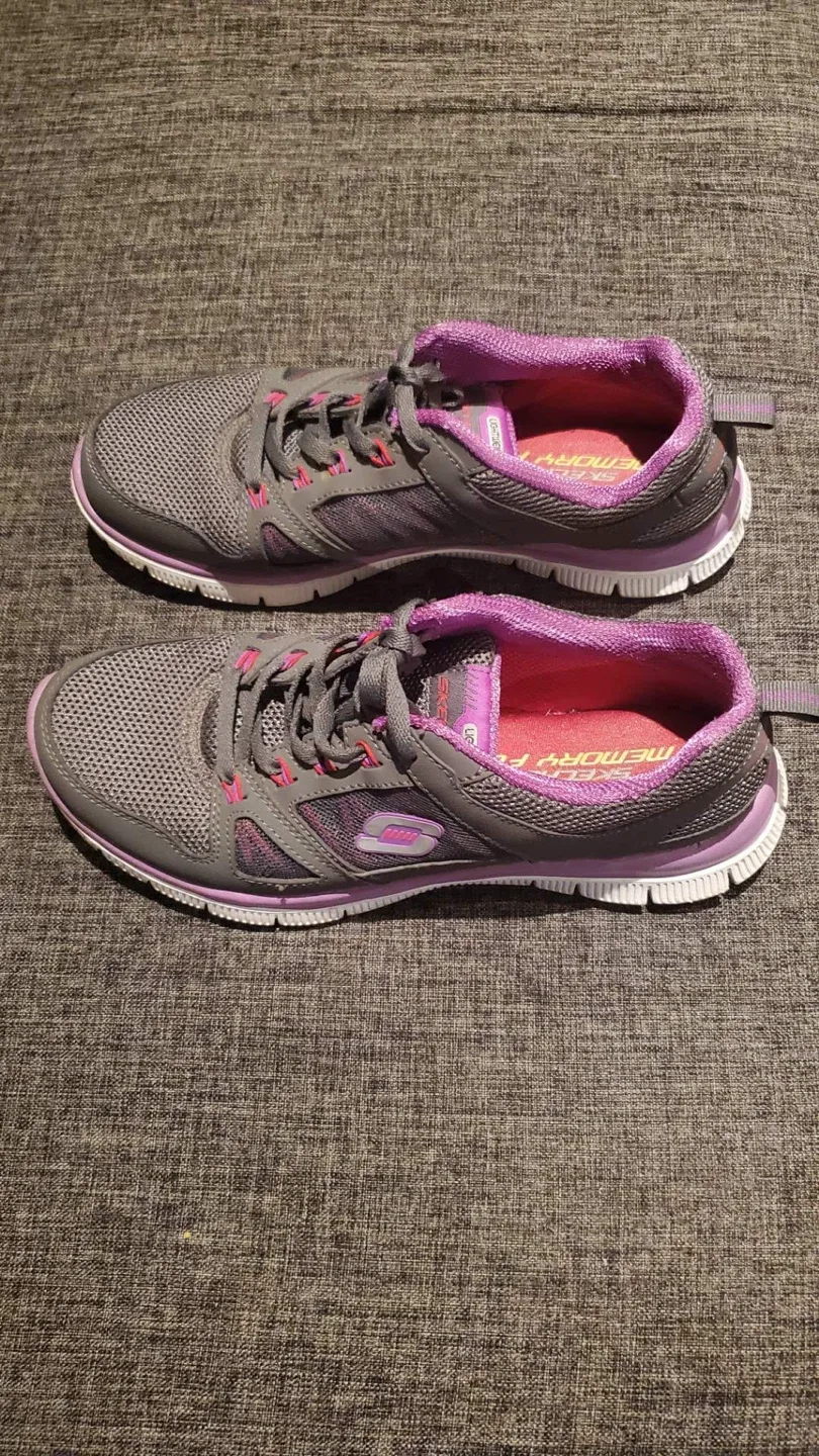 Skechers Memory Foam Women's Grey/Purple Sneakers - Size 8 image indicator(2)