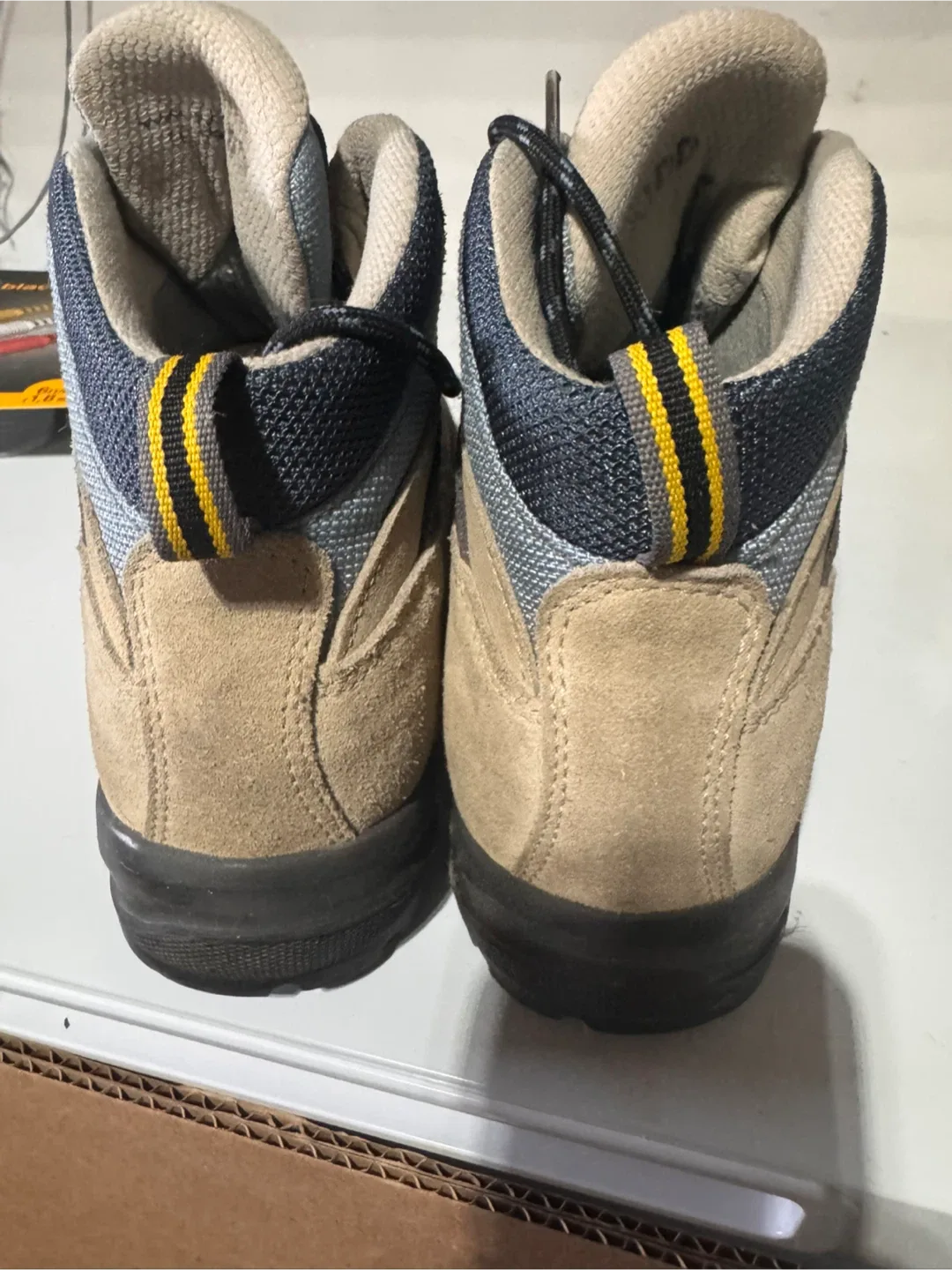 Asolo Hiking Boots, Size 7.5 US image indicator(3)